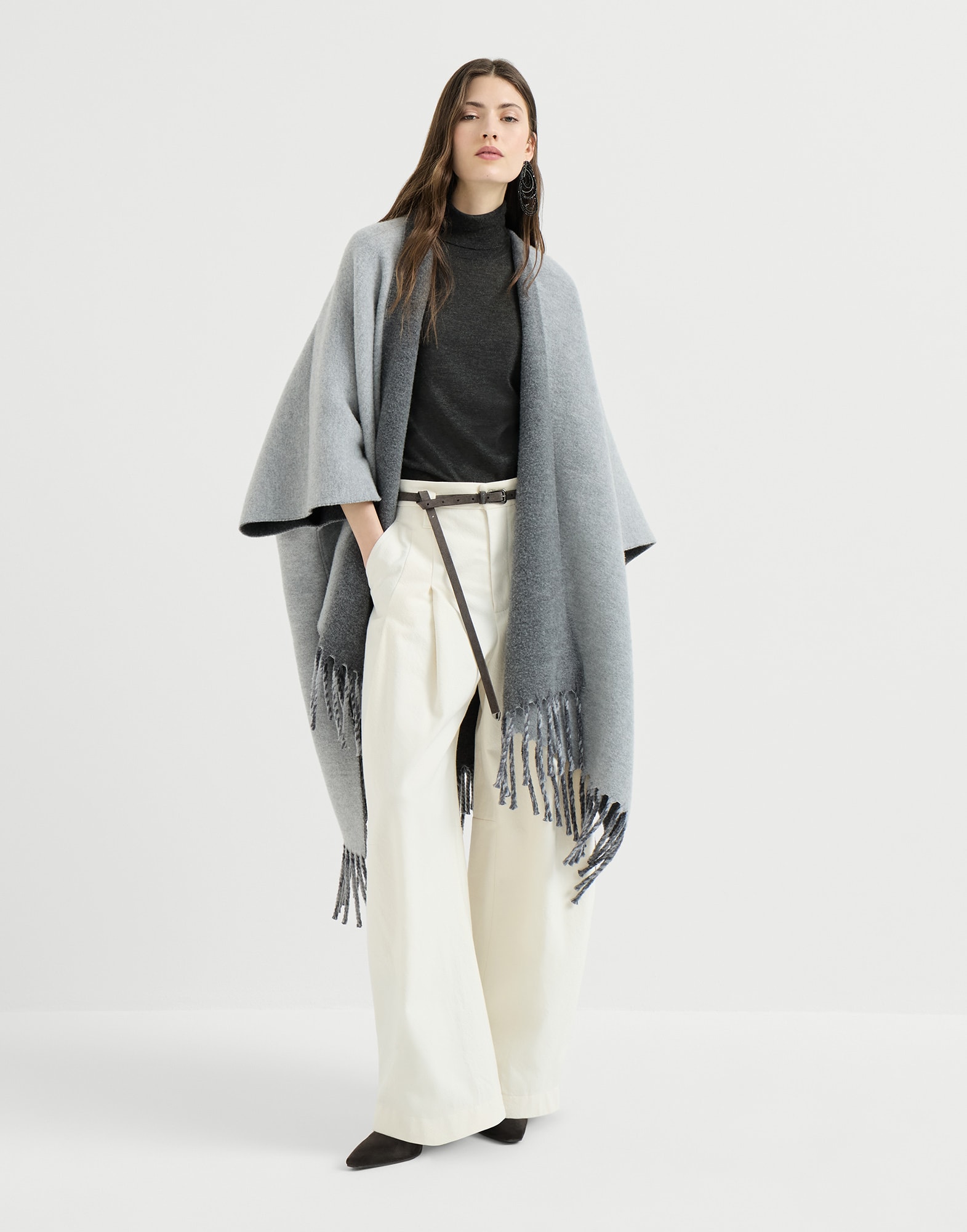 Cashmere turtleneck sweater for Woman in Light Grey | Brunello