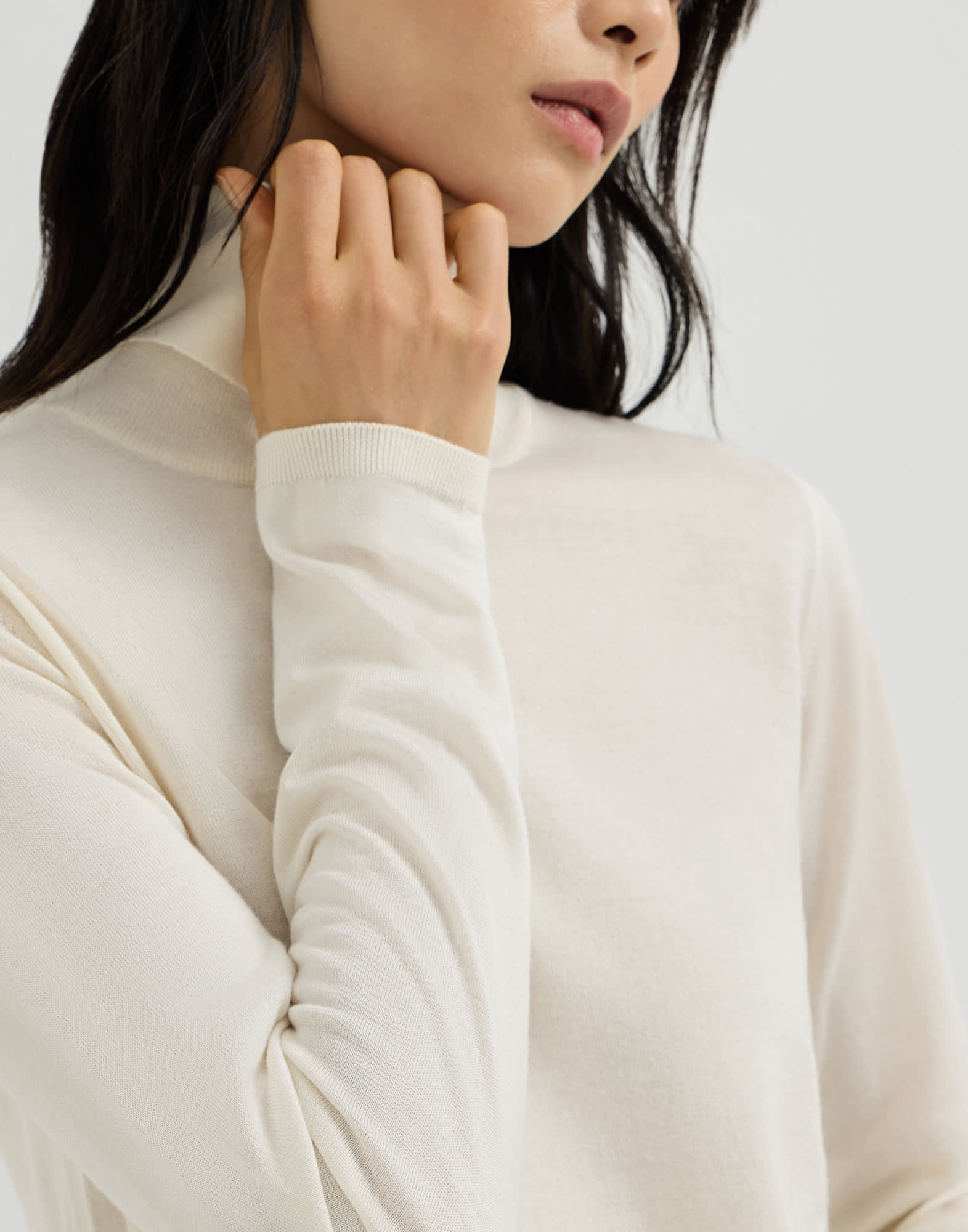 Cashmere turtleneck sweater for Woman in Light Grey | Brunello