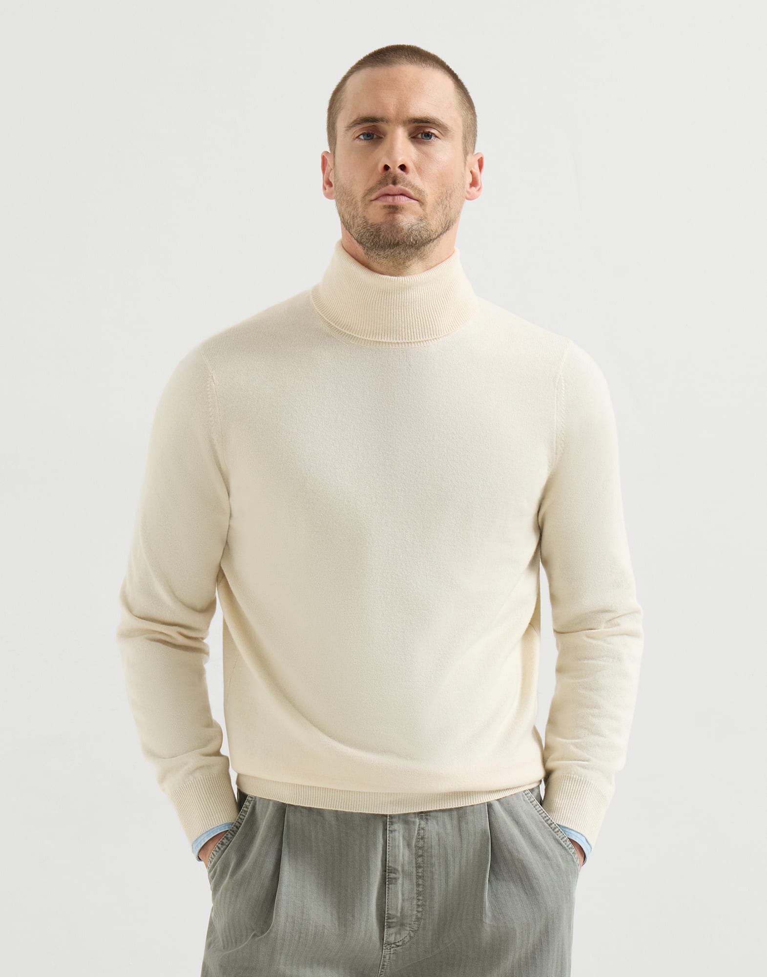 Turtleneck - Front view - View Full Screen