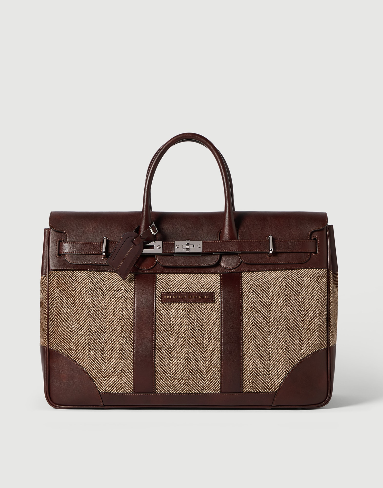 Leisure Bag - Front view - View Full Screen