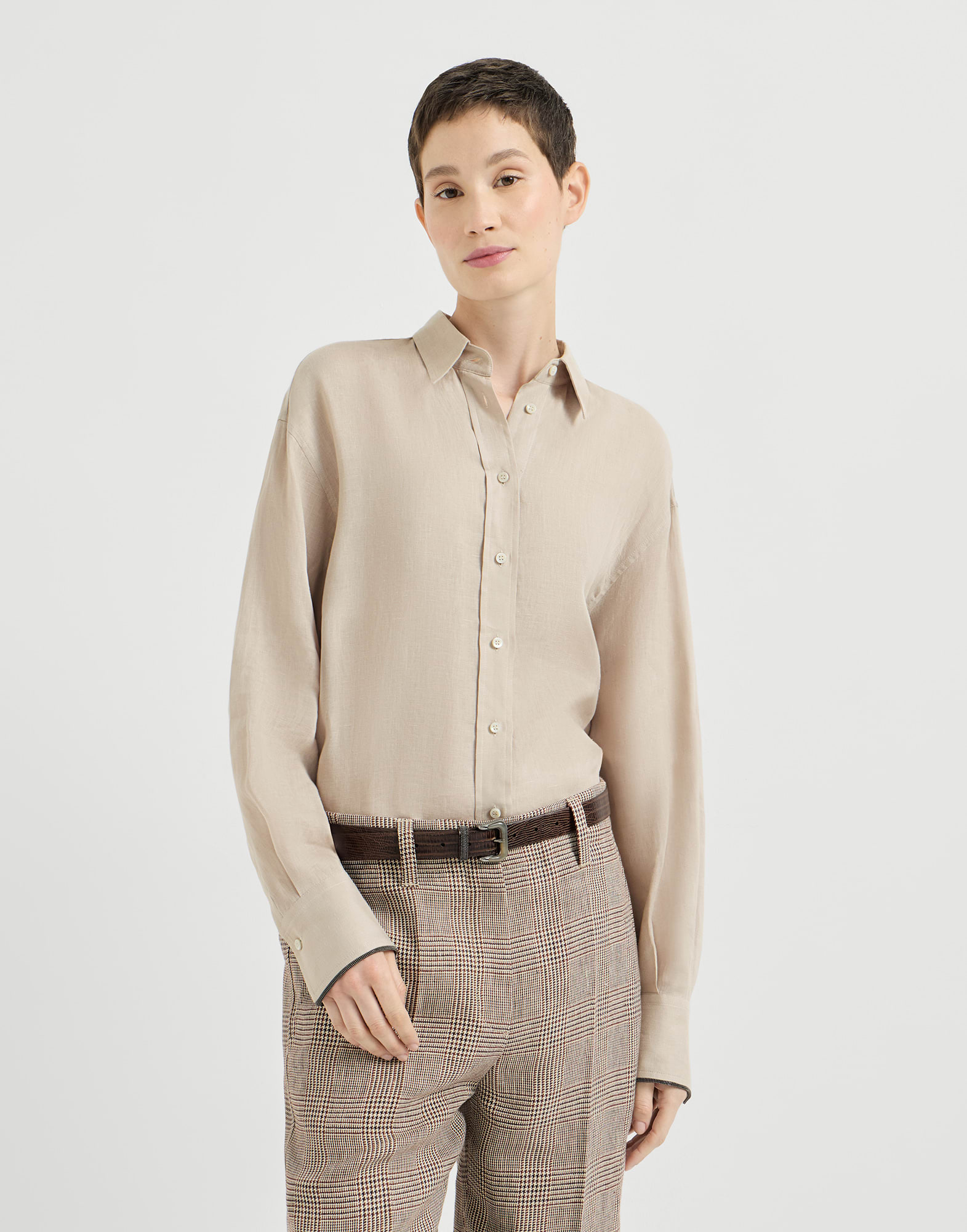Linen shirt with monili for Woman in Beige | Brunello Cucinelli Linen shirt with monili for Woman in Beige | Brunello Cucinelli