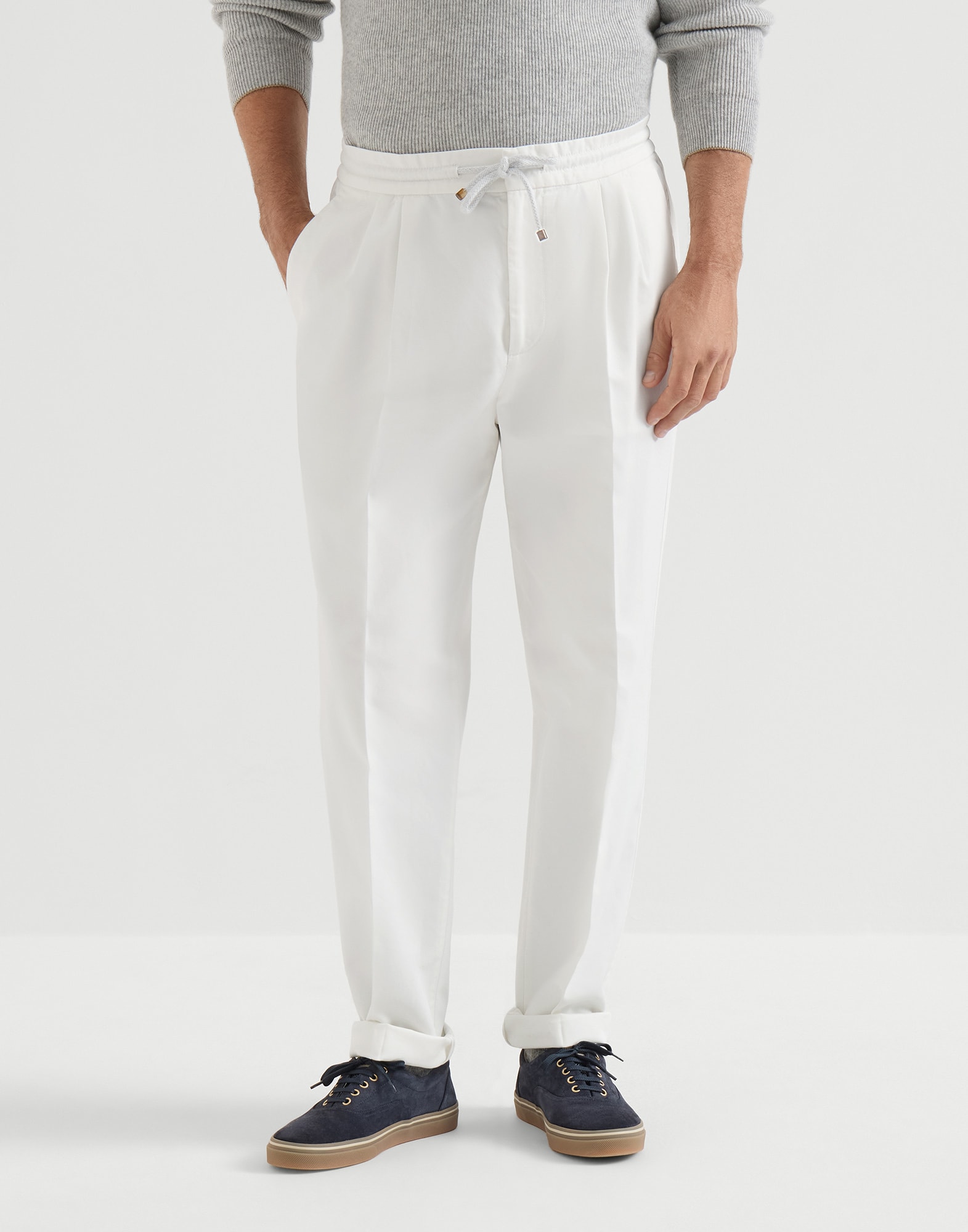 Pleated - Front view - View Full Screen