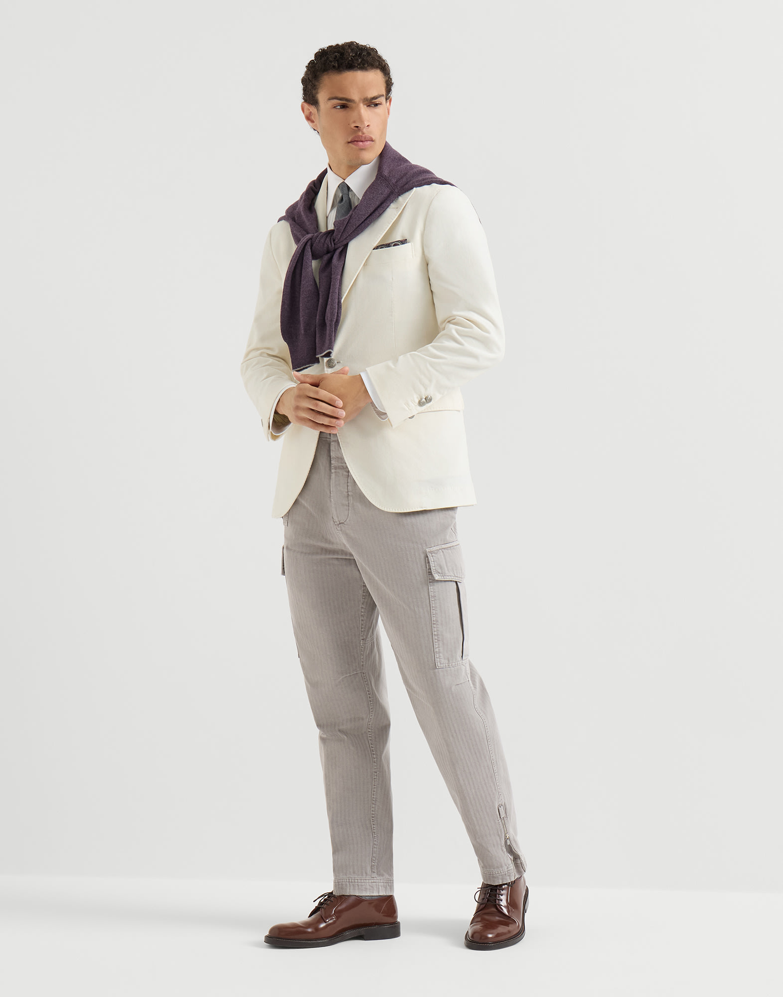 262MOUTFIT171 image number 0