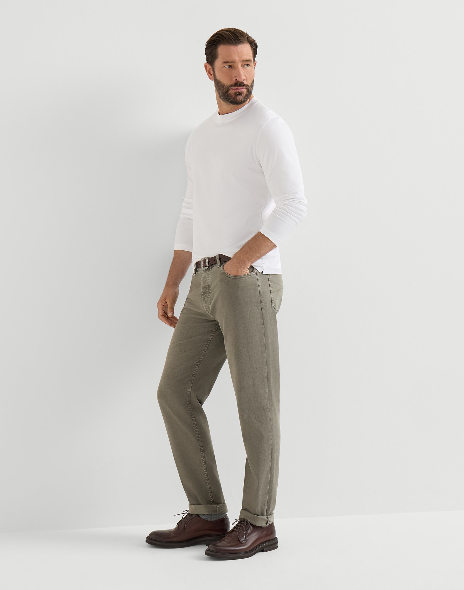 Traditional fit five-pocket trousers for Man in Military