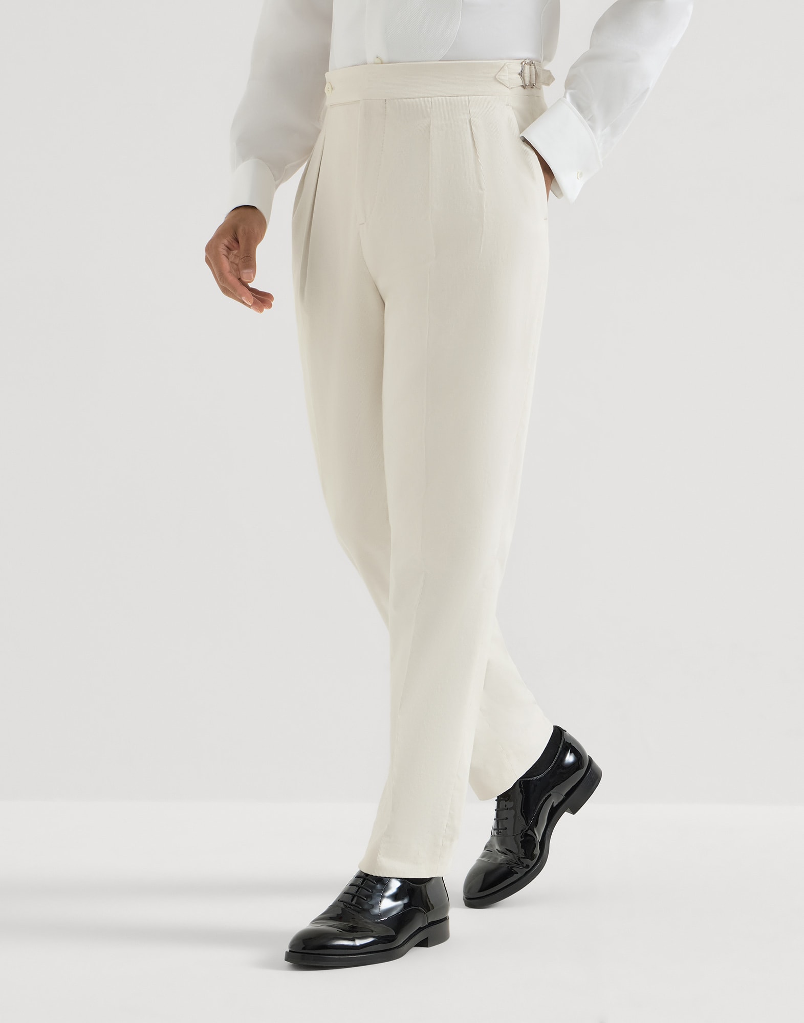 Pleated - Front view - View Full Screen