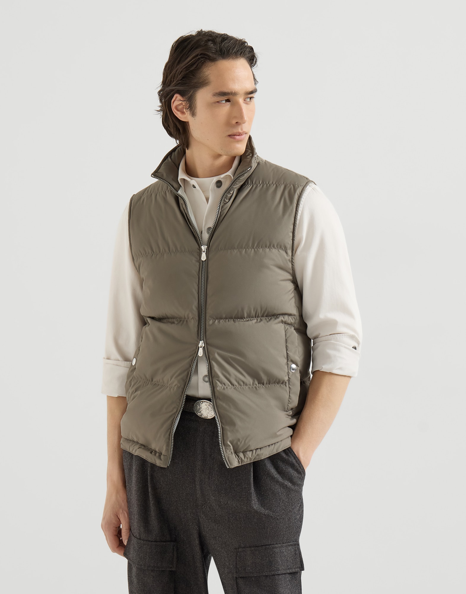 メンズ 向け ミリタリー フード付き ダウンベスト | Brunello Cucinelli