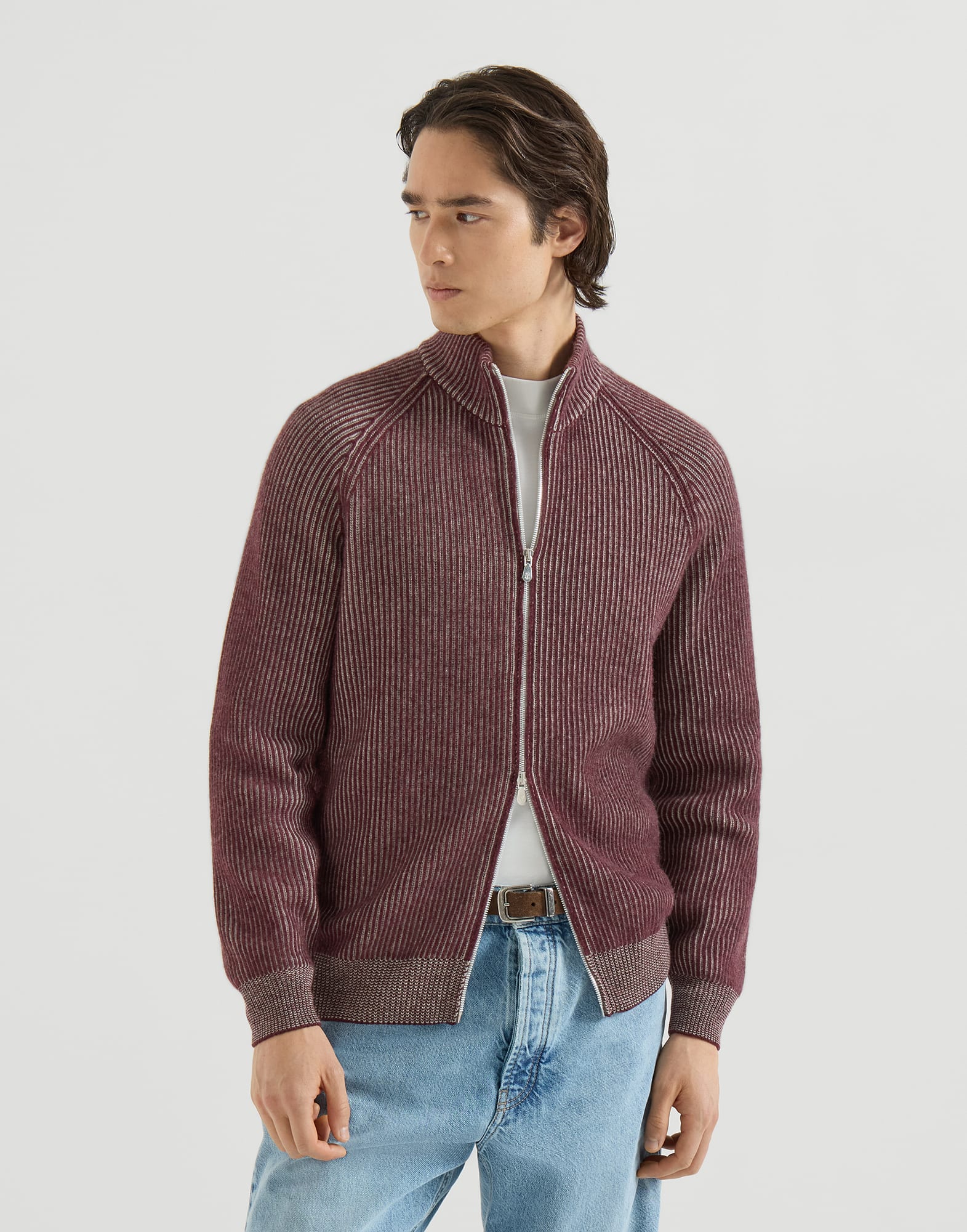 Cardigan Zipp&eacute; - Vue frontale - Afficher en plein &eacute;cran