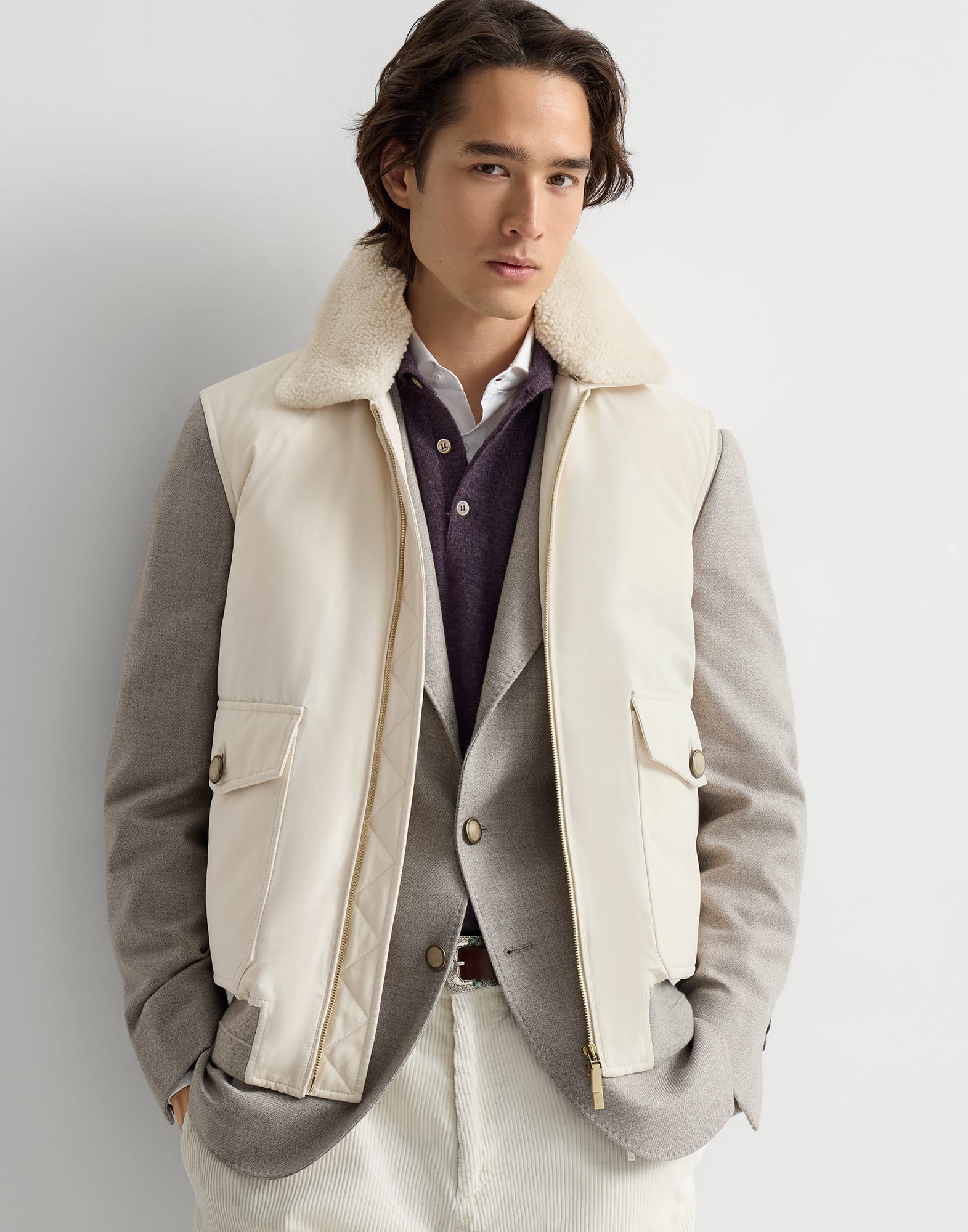 メンズ 向け ストーングレー ダウンベスト | Brunello Cucinelli