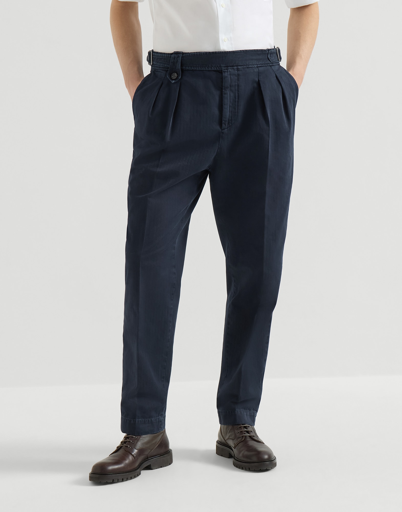 Pleated - Front view - View Full Screen