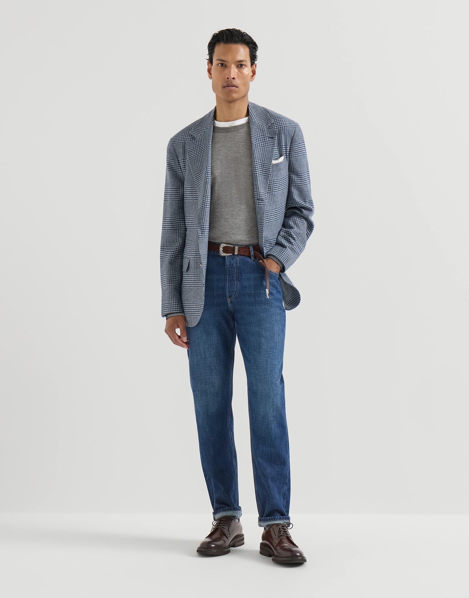 美品！BRUNELLO CUCINELLI レジャーフィットトラウザーズ48 メンズ 向け ライトデニム トラディショナルフィット トラウザーズ
