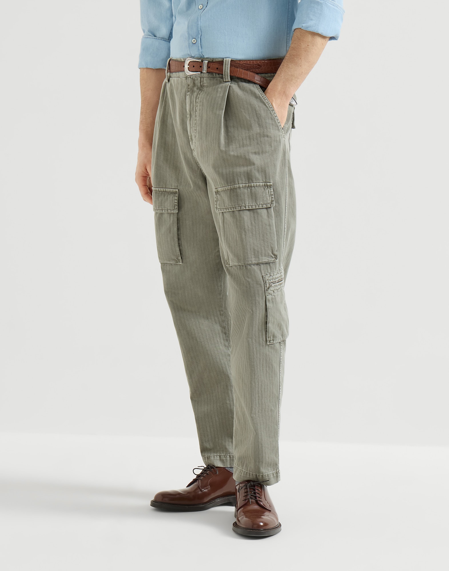 Cargo - Front view - View Full Screen