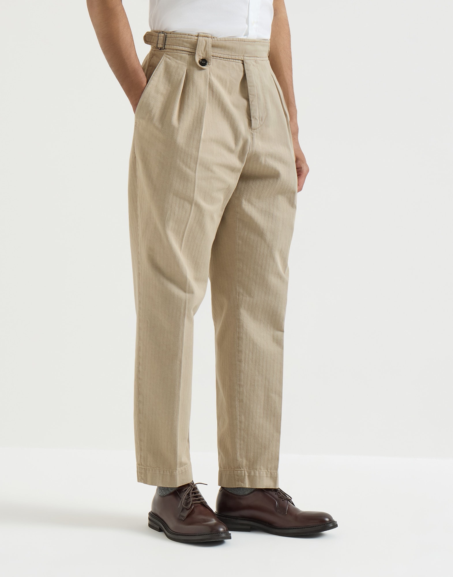 Pleated - Front view - View Full Screen