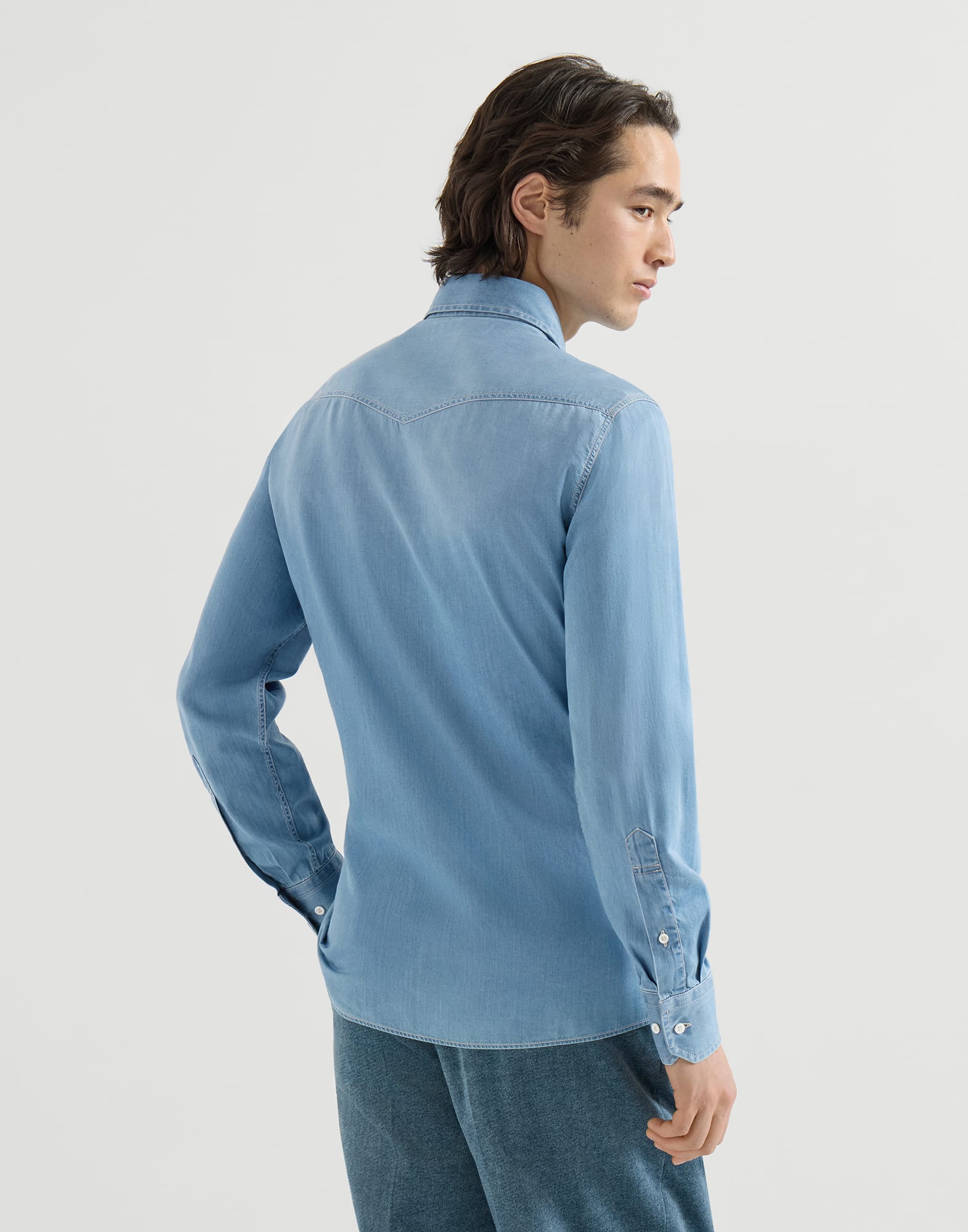 メンズ 向け ダークグレー デニムシャツ | Brunello Cucinelli