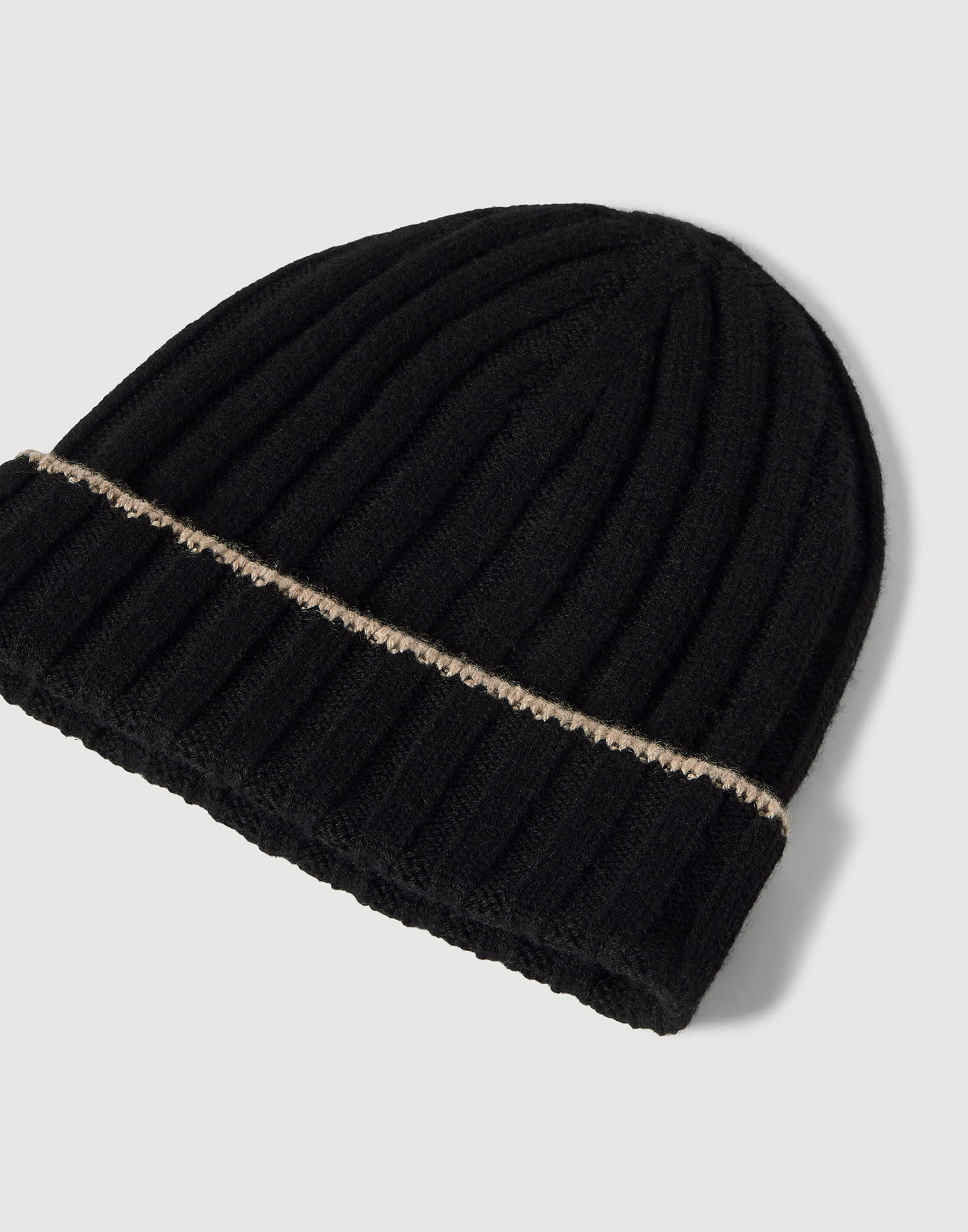 Cashmere rib knit beanie for Man in Black | Brunello Cucinelli