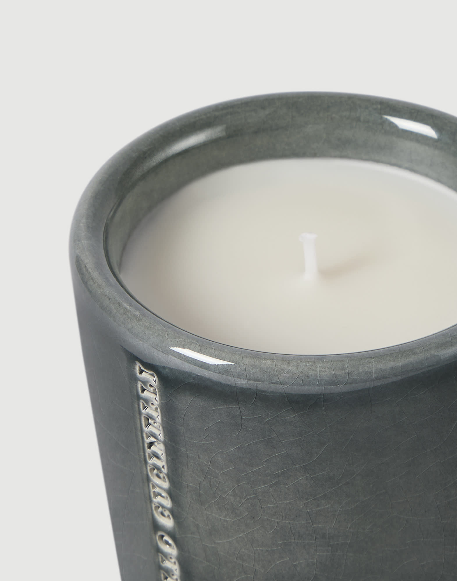 Candle in craquelée vessel in Sand | Lifestyle | Brunello Cucinelli