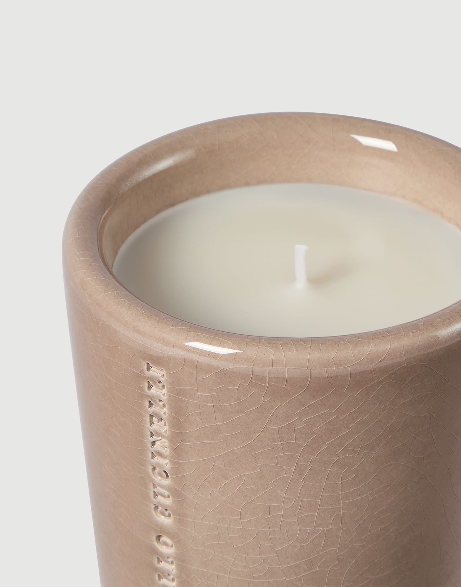 Candle in craquelée vessel in Sand | Lifestyle | Brunello Cucinelli