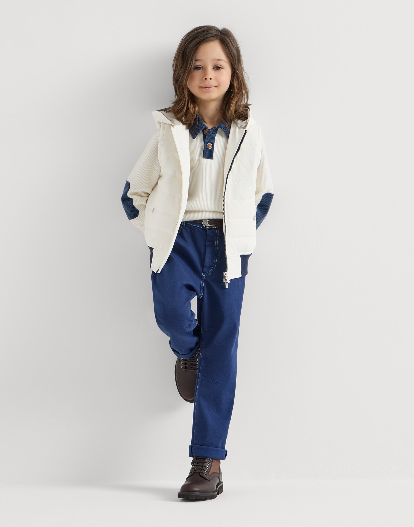 262HOUTFIT31 image number 0