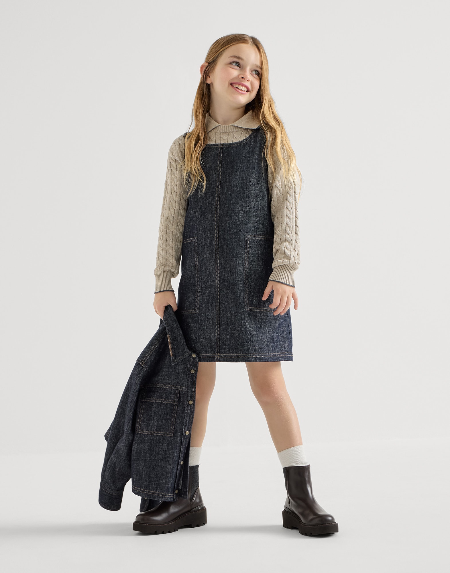 262FOUTFITEXTRAPC11 image number 0