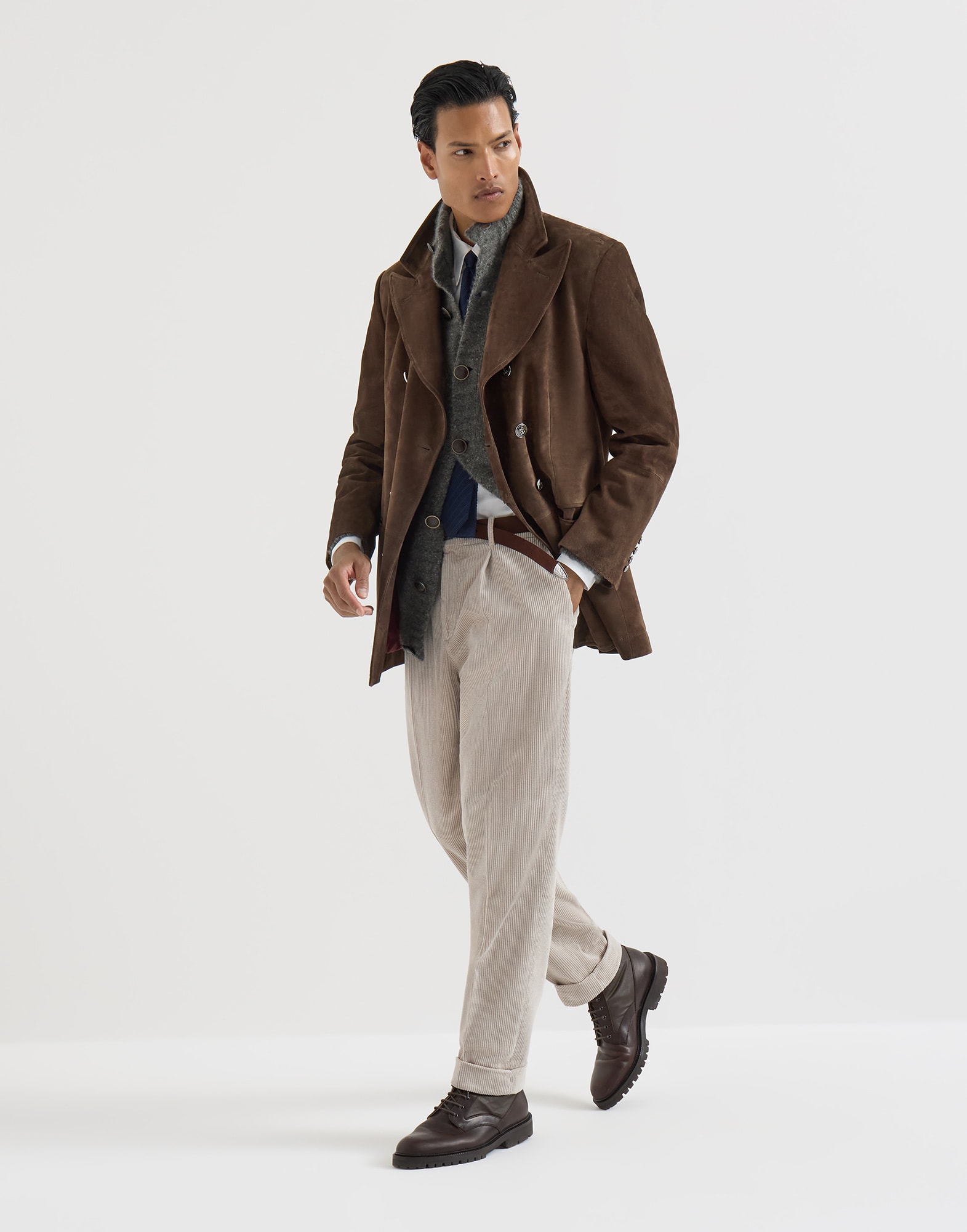 262MOUTFIT133 image number 0