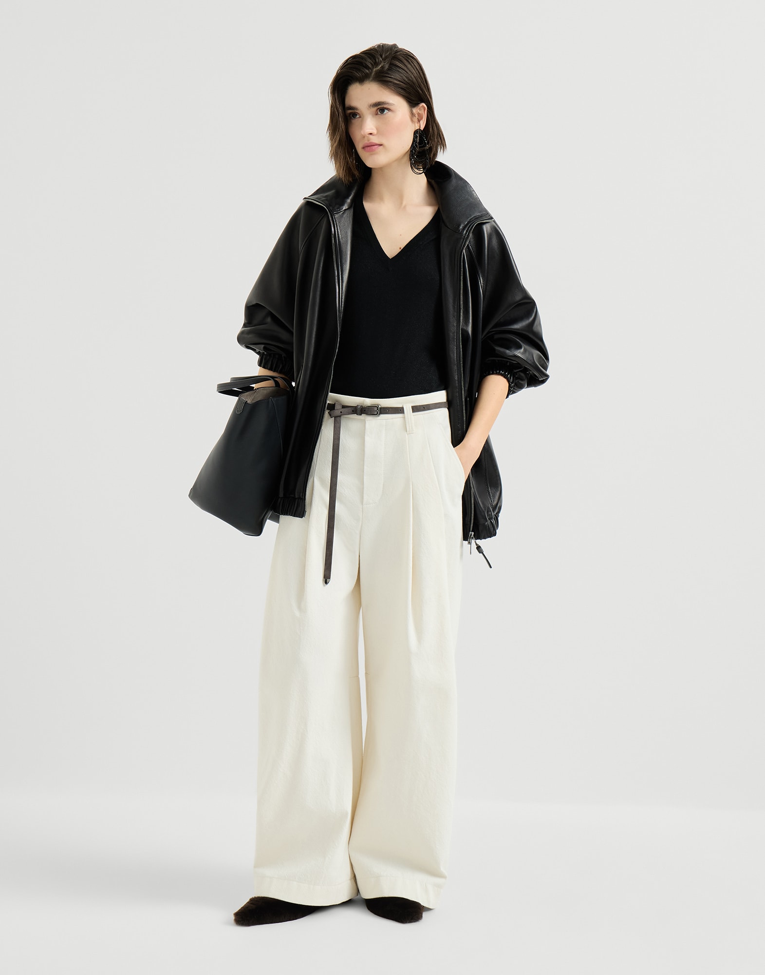 262WOUTFITCS240 image number 0
