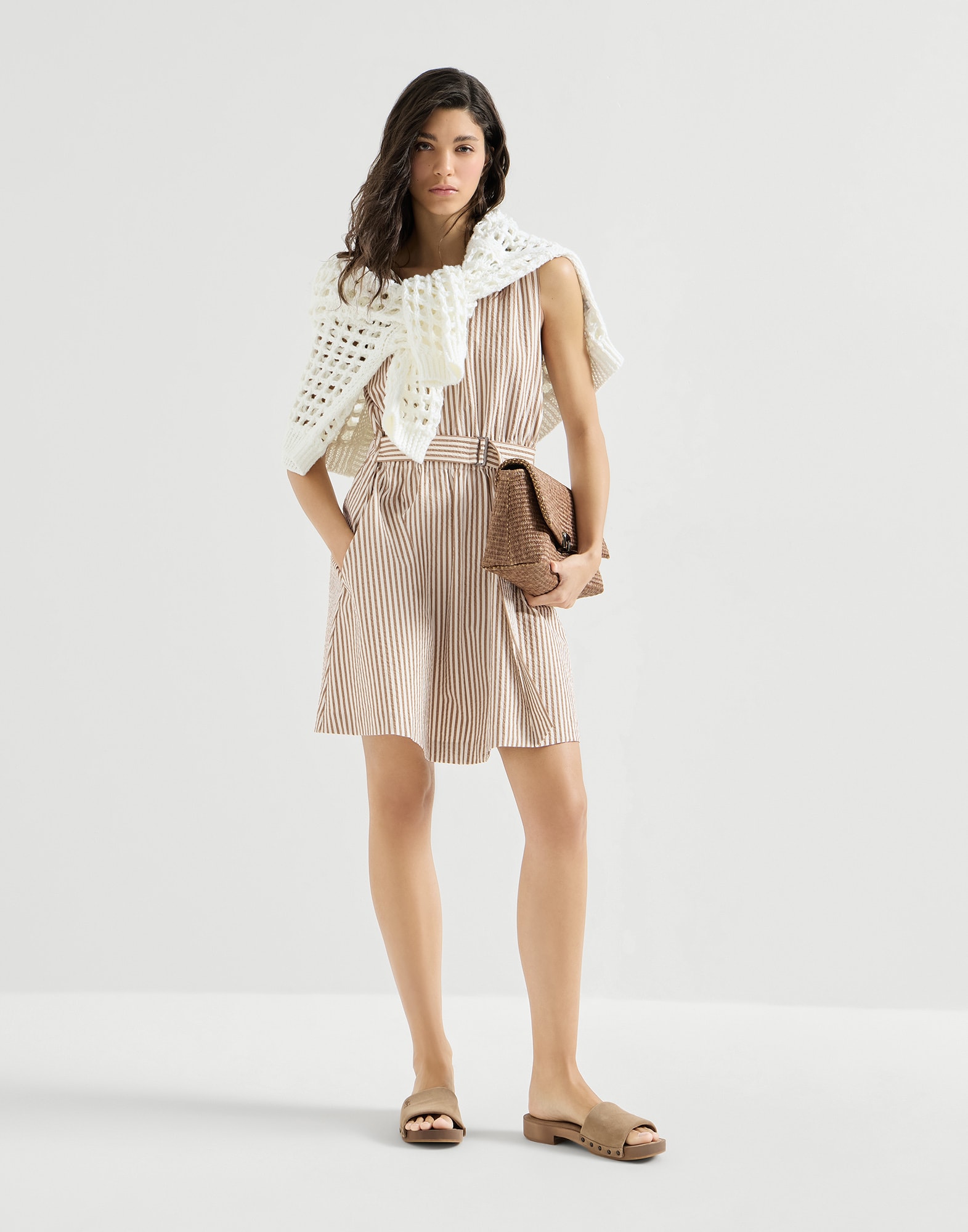 262WOUTFITCS9 image number 0