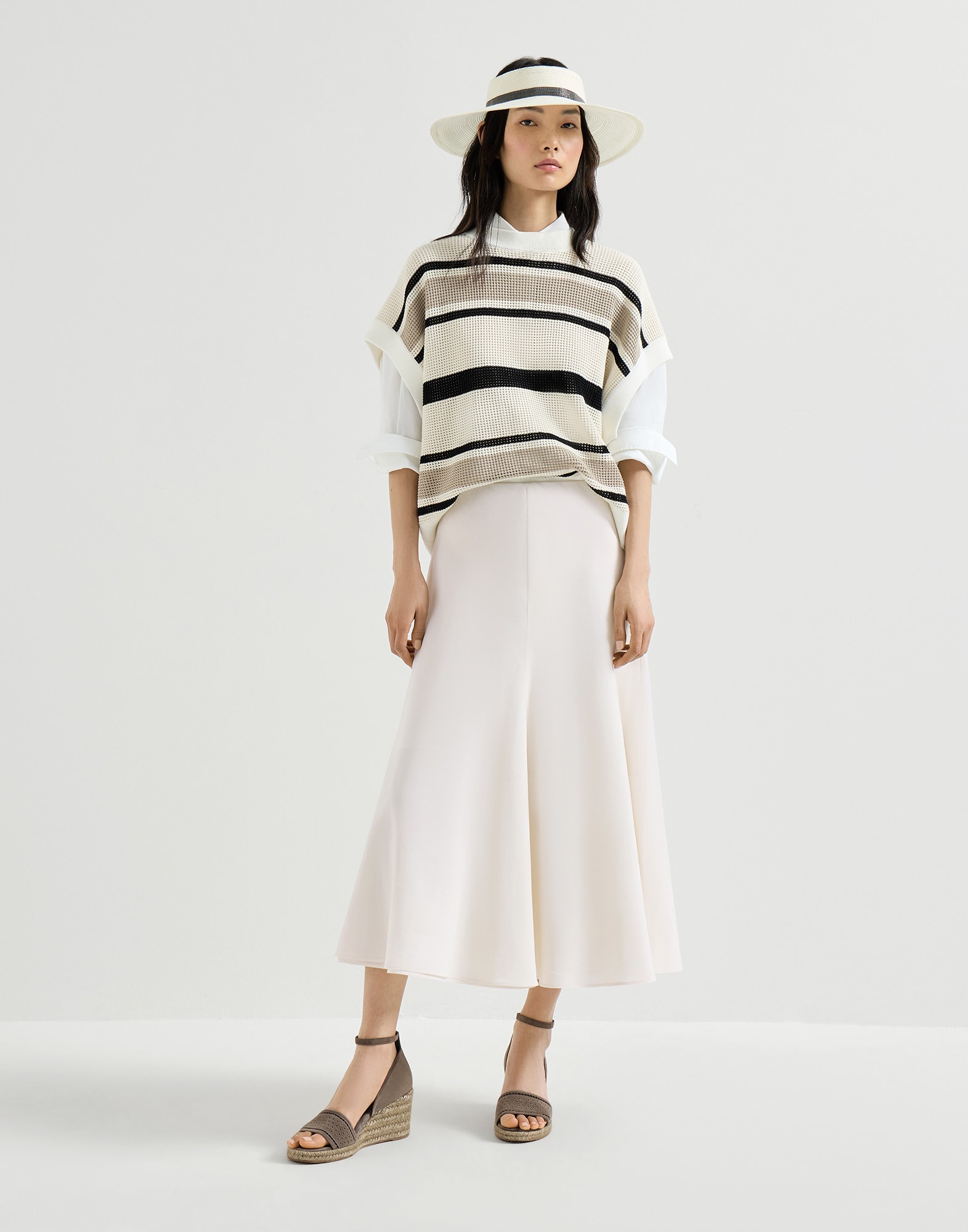 262WOUTFITCS13 image number 0