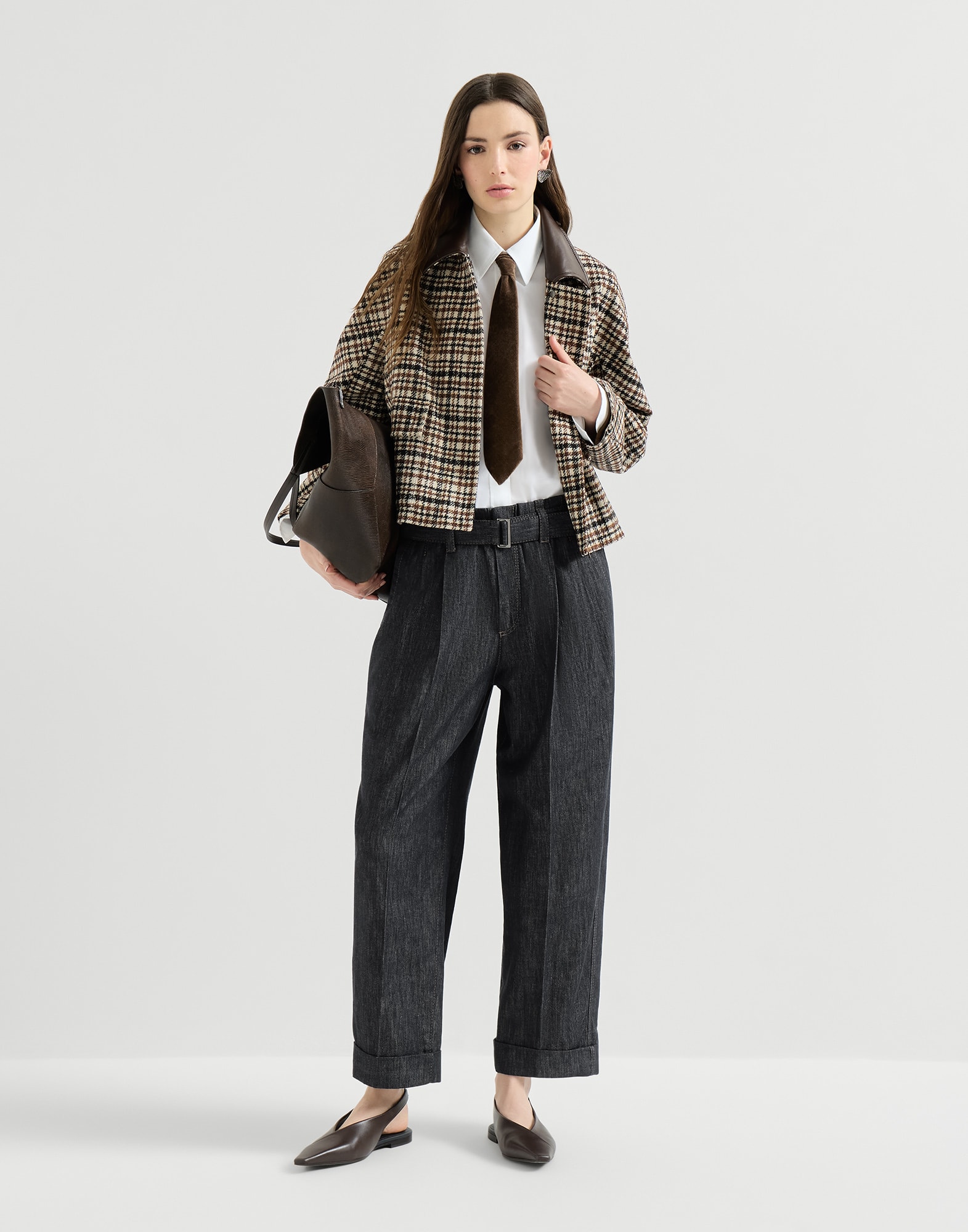 262WOUTFITCS36 image number 0