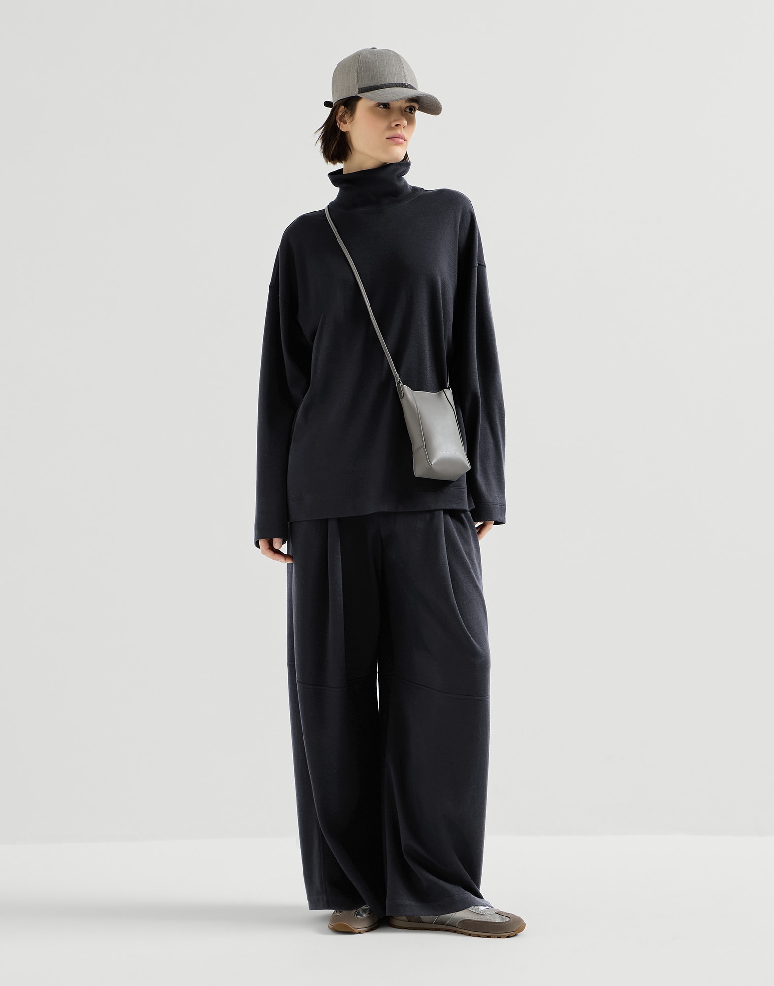 262WOUTFITCS60 image number 0