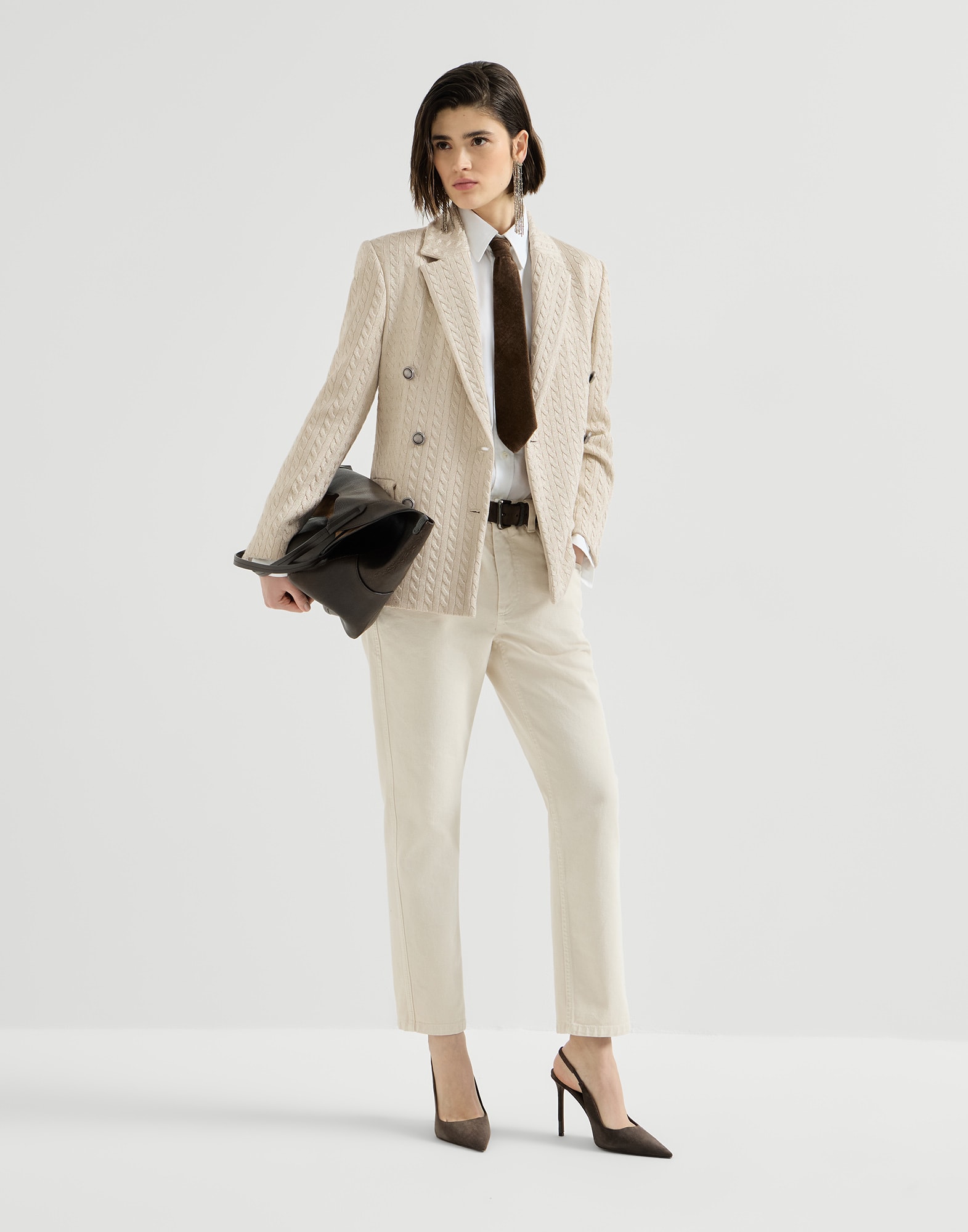 262WOUTFITCS62 image number 0