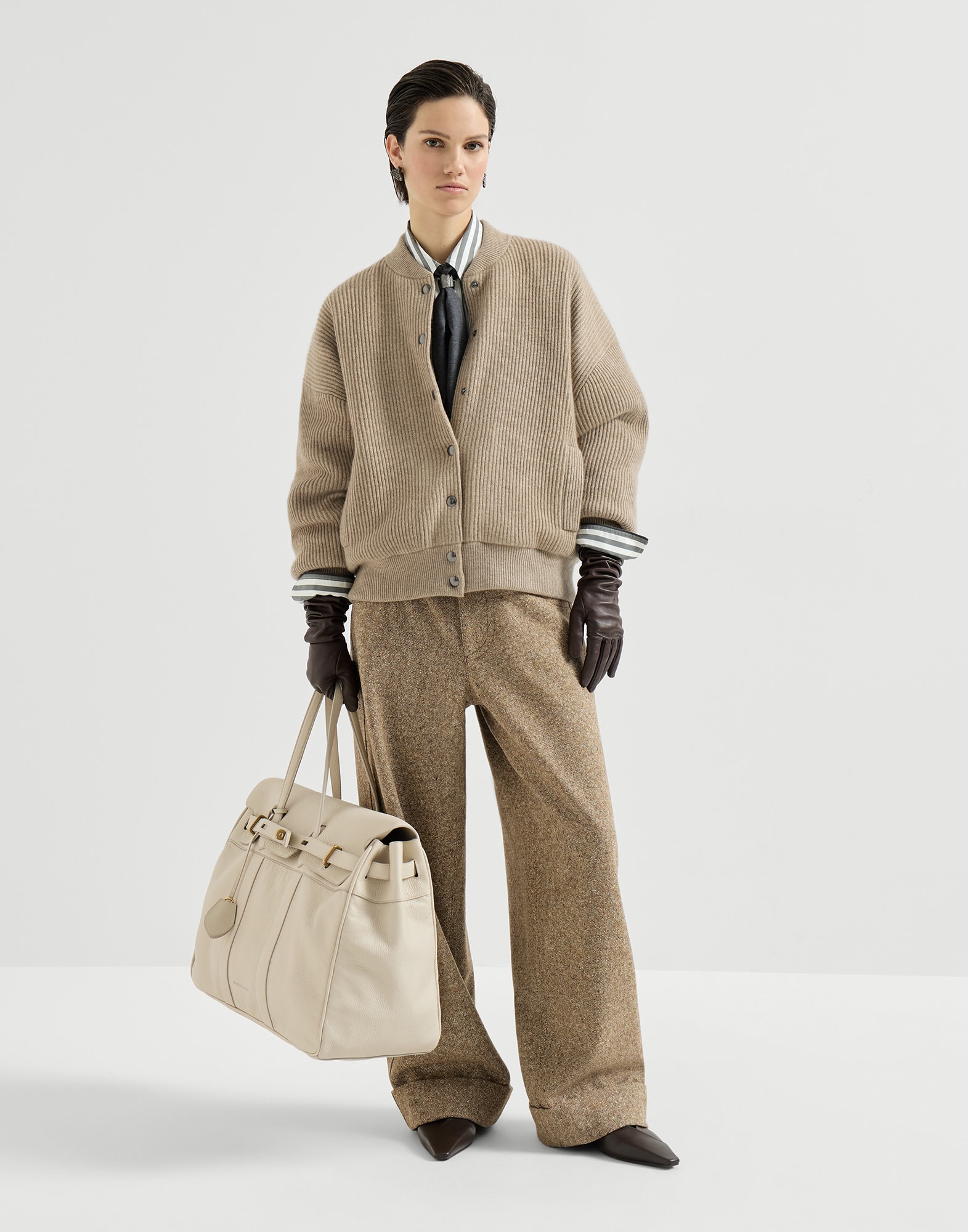 262WOUTFITCS115 image number 0