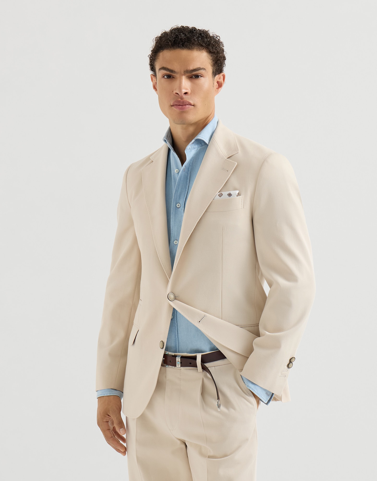 Single Breasted Blazers - Front view - View Full Screen