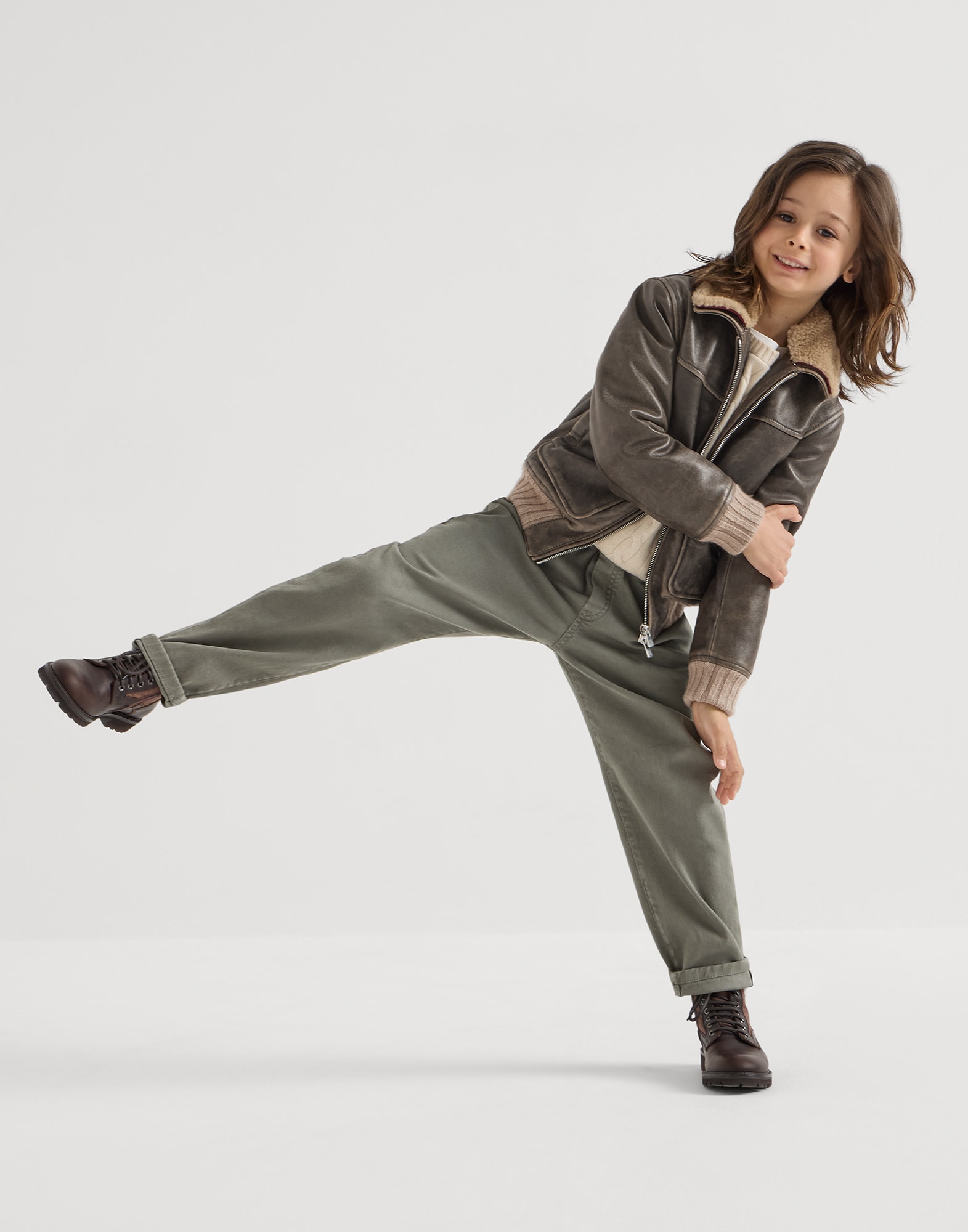 262HOUTFIT9 image number 0