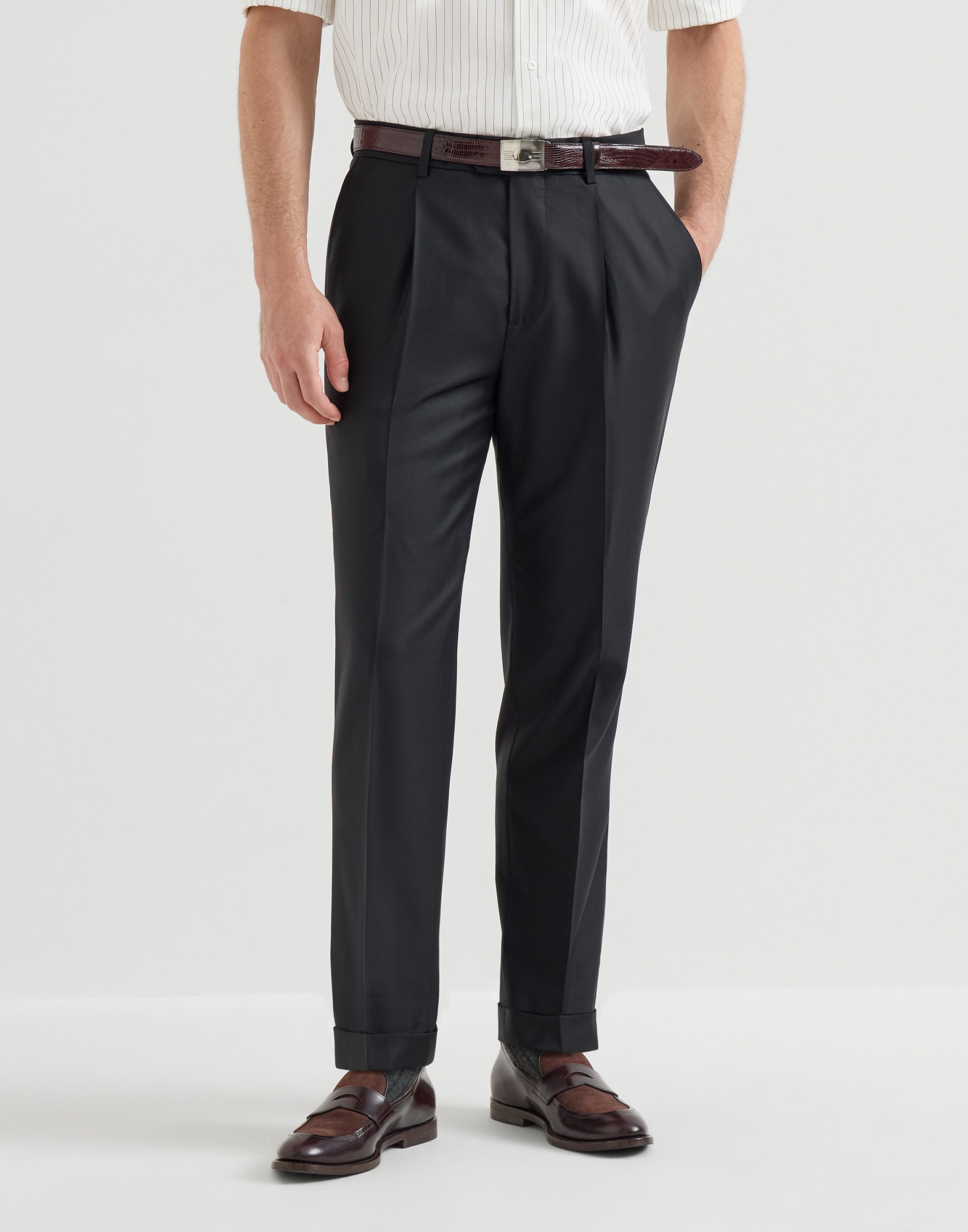 Trousers with pleats - Front view - View Full Screen