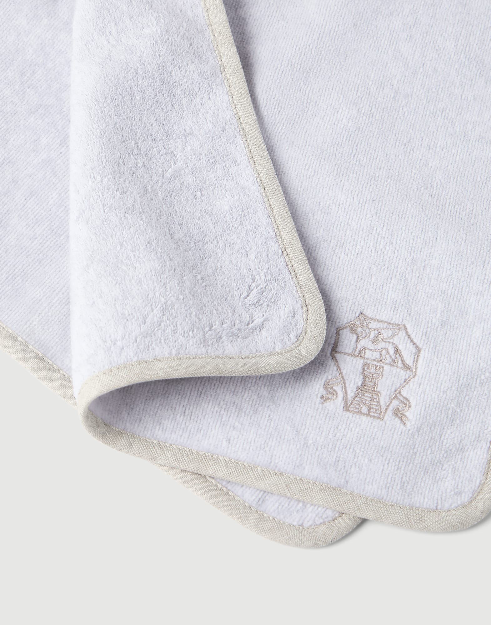 Terrycloth hand towels in White | Lifestyle | Brunello Cucinelli