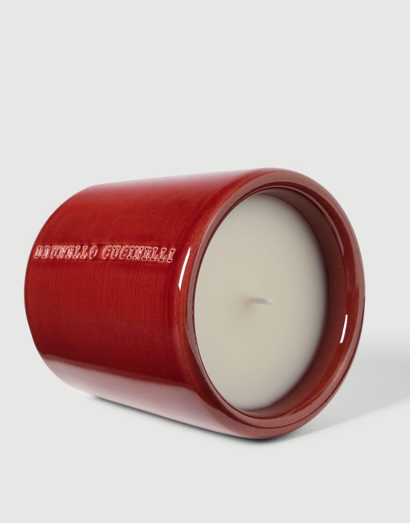 Candle in craquelée vessel in Sand | Lifestyle | Brunello Cucinelli