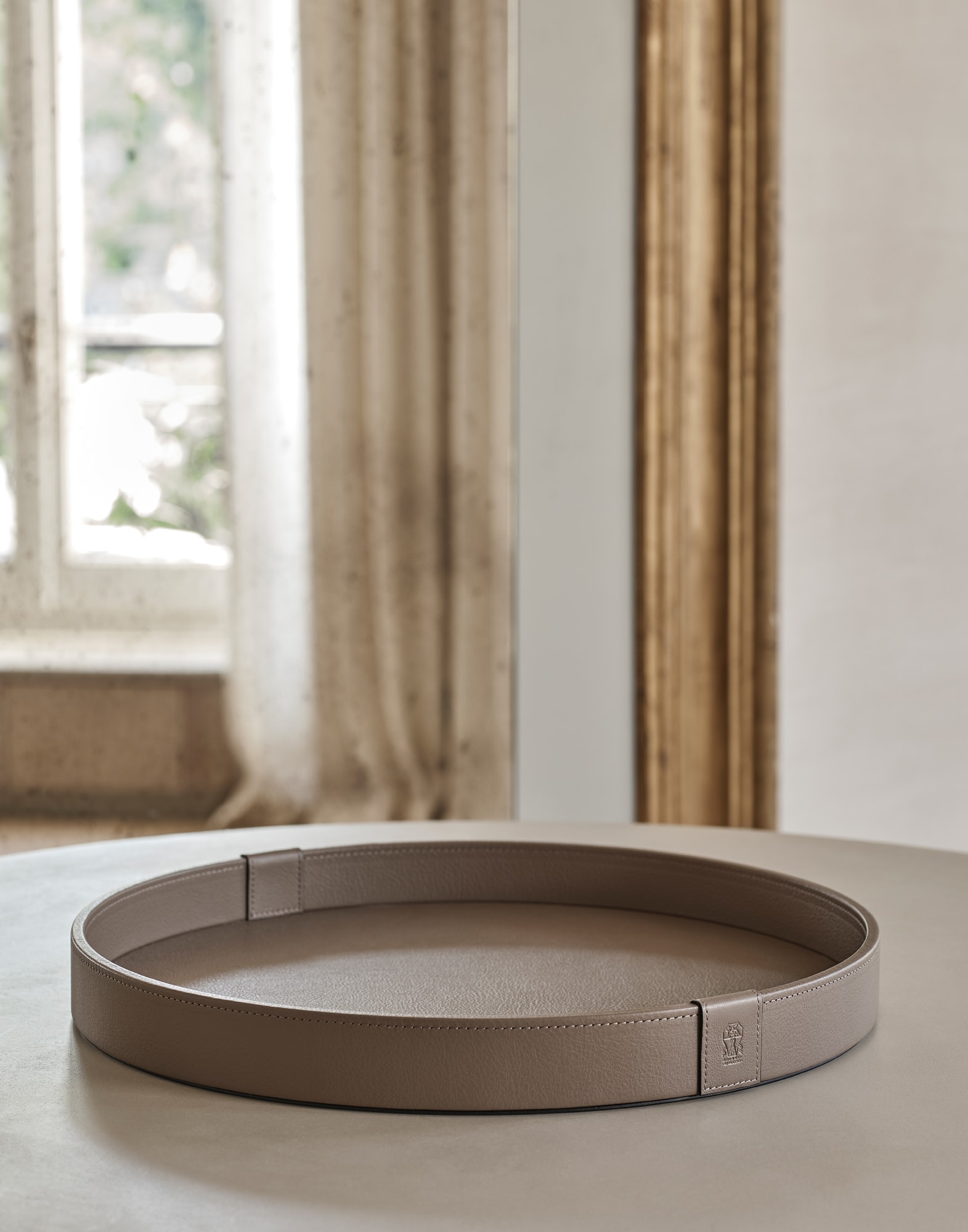 Large wood and leather tray in Ivory | Lifestyle | Brunello Cucinelli