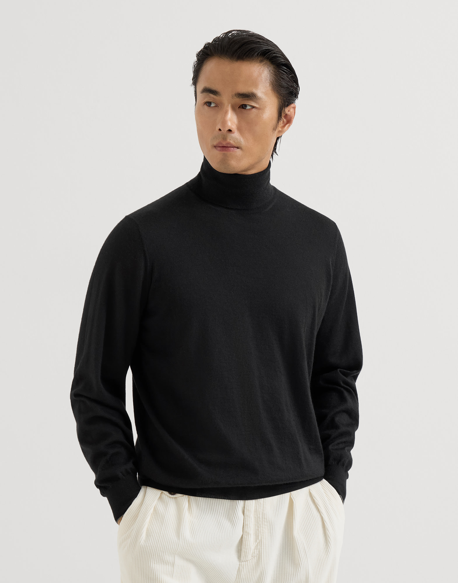 Turtleneck sweater for Man in Black | Brunello Cucinelli