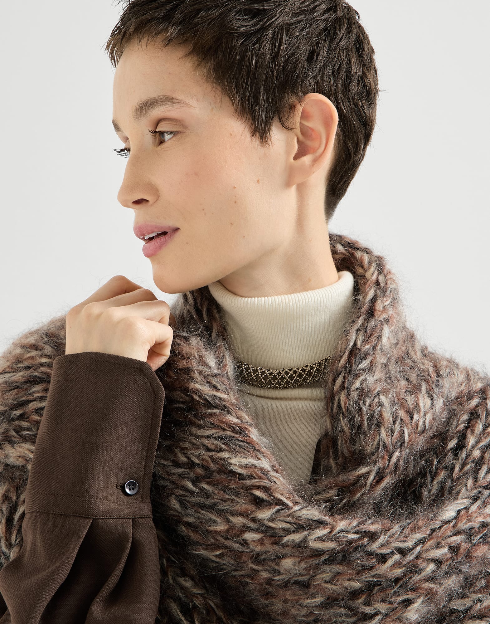 Mohair knit shawl for Woman in Bark | Brunello Cucinelli