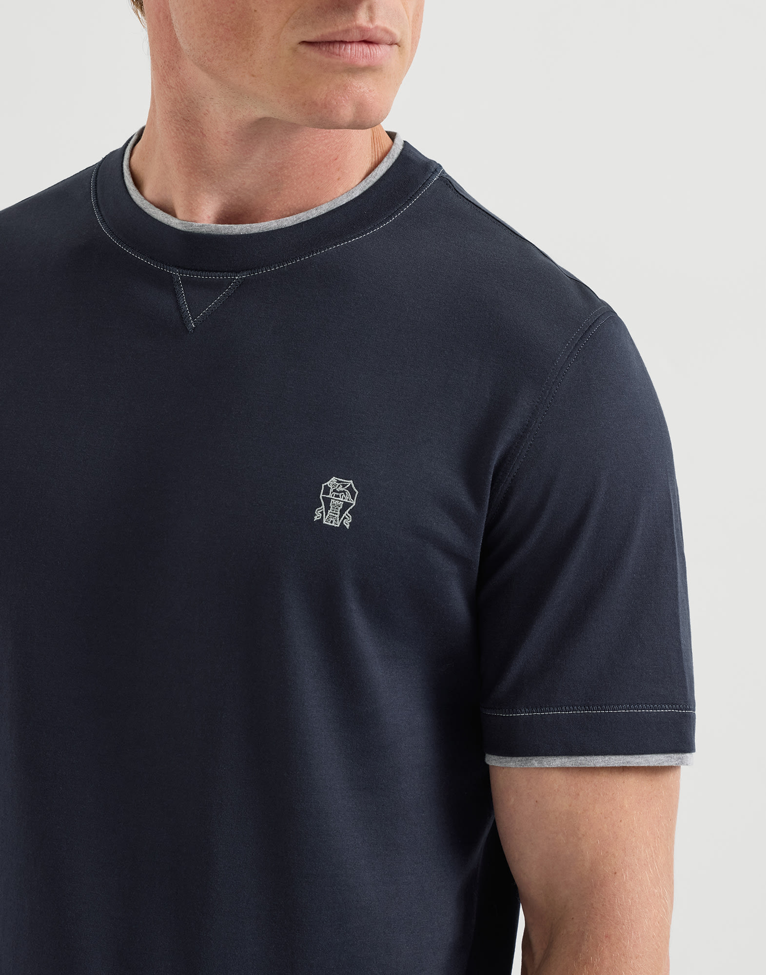 メンズ 向け ブラック クルーネック Tシャツ | Brunello Cucinelli