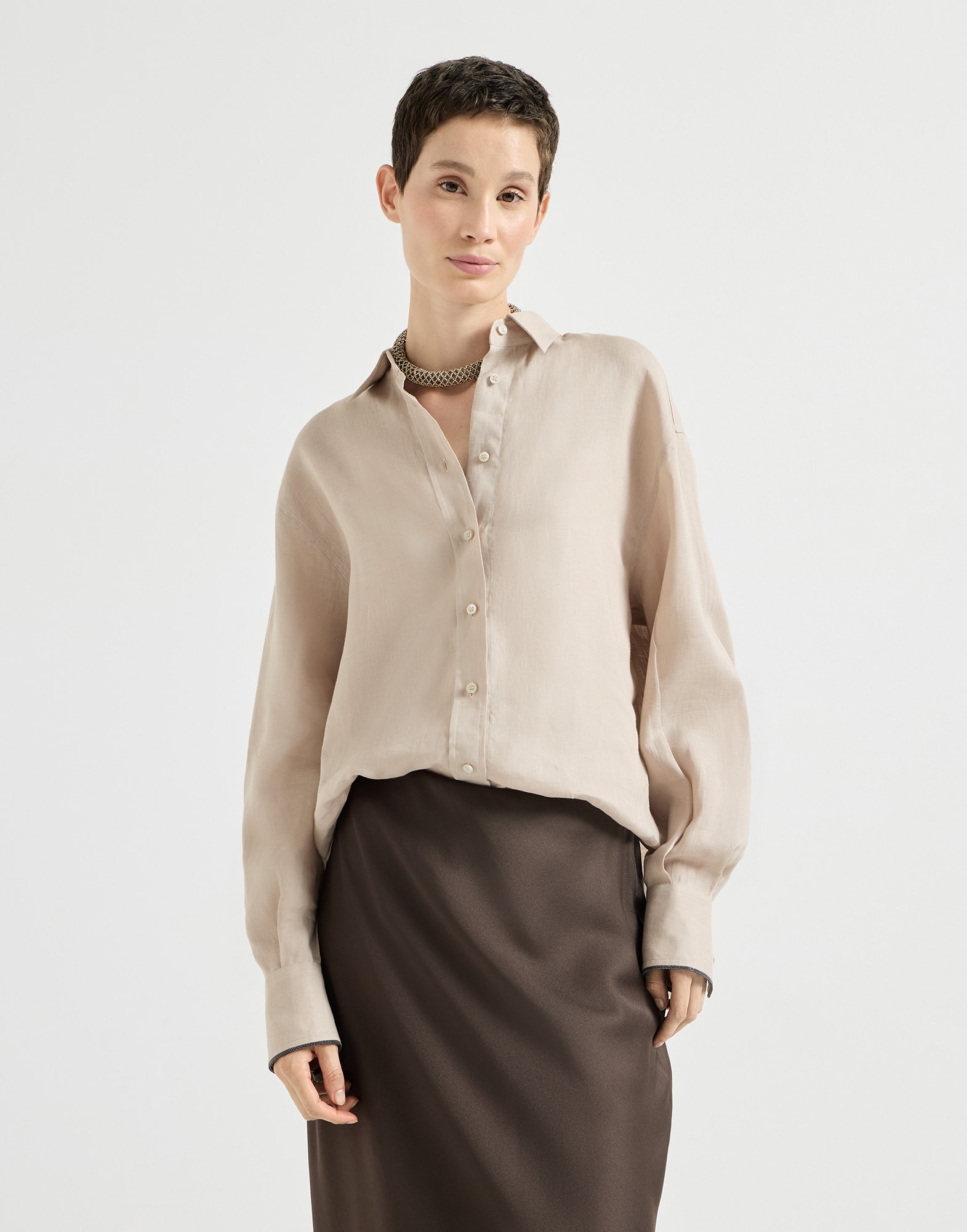 BRUNELLO CUCINELLI シルク100% シャツワンピース モニーレ Linen shirt with monili for Woman in Beige | Brunello Cucinelli
