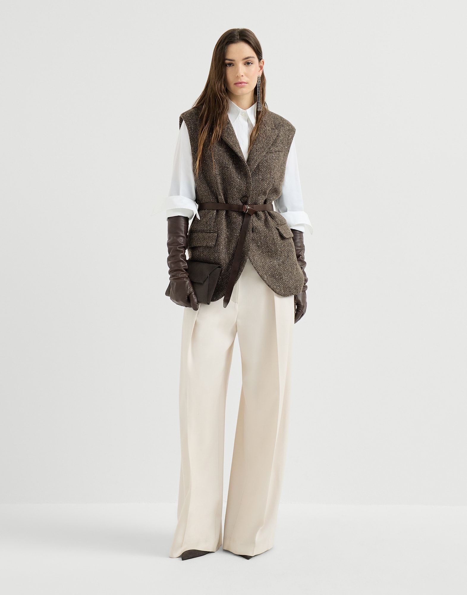 262WOUTFITCS273 image number 0