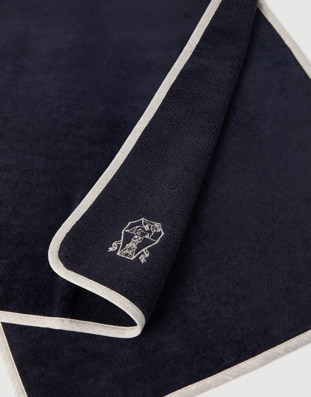 2-piece towel set Navy Blue Lifestyle - Brunello Cucinelli