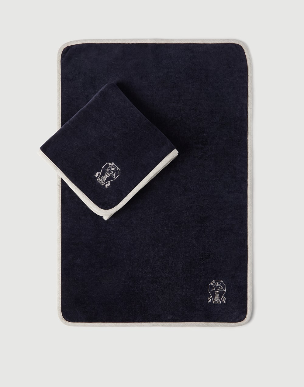 2-piece towel set Navy Blue Lifestyle - Brunello Cucinelli