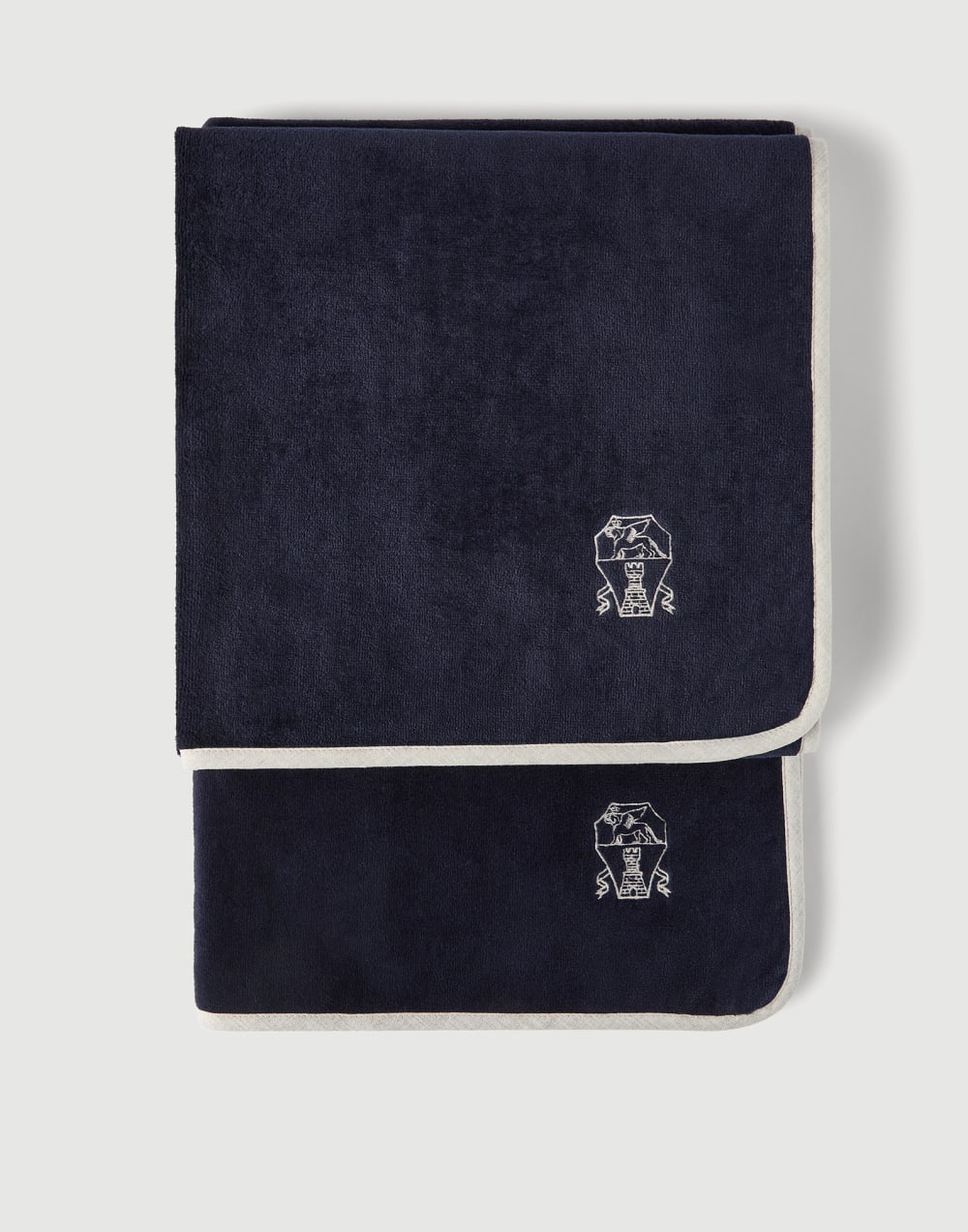 2-piece terrycloth towel set Navy Blue Lifestyle - Brunello Cucinelli