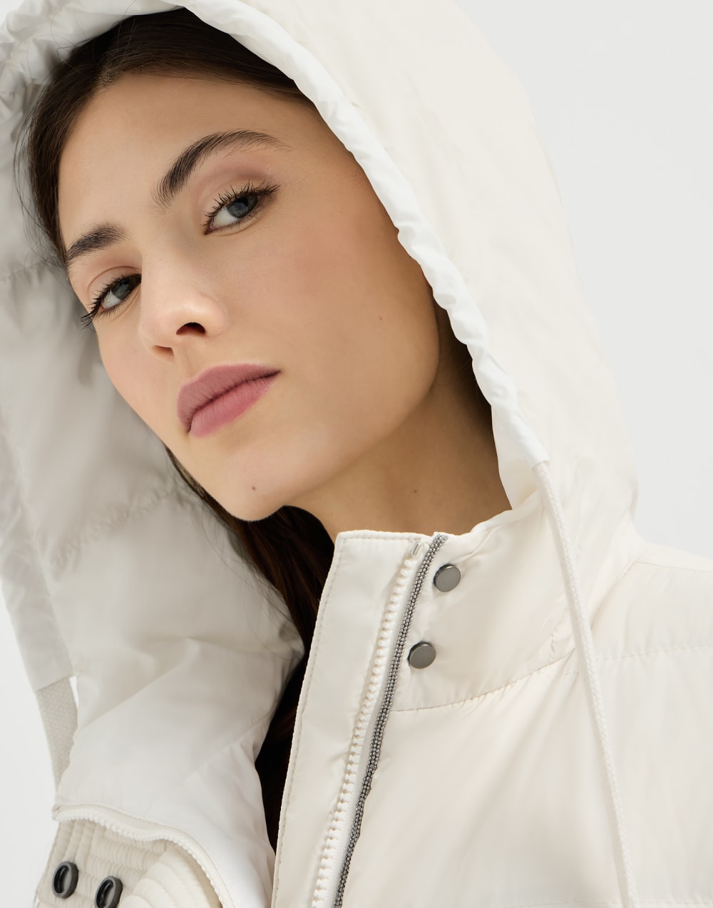Ärmellose Daunenjacke mit Kapuze Milch Damen - Brunello Cucinelli
