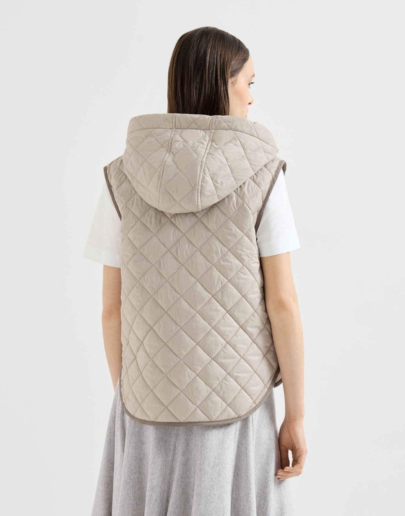ライトウェイトナイロン キルティングベスト ライトグレー レディース - Brunello Cucinelli