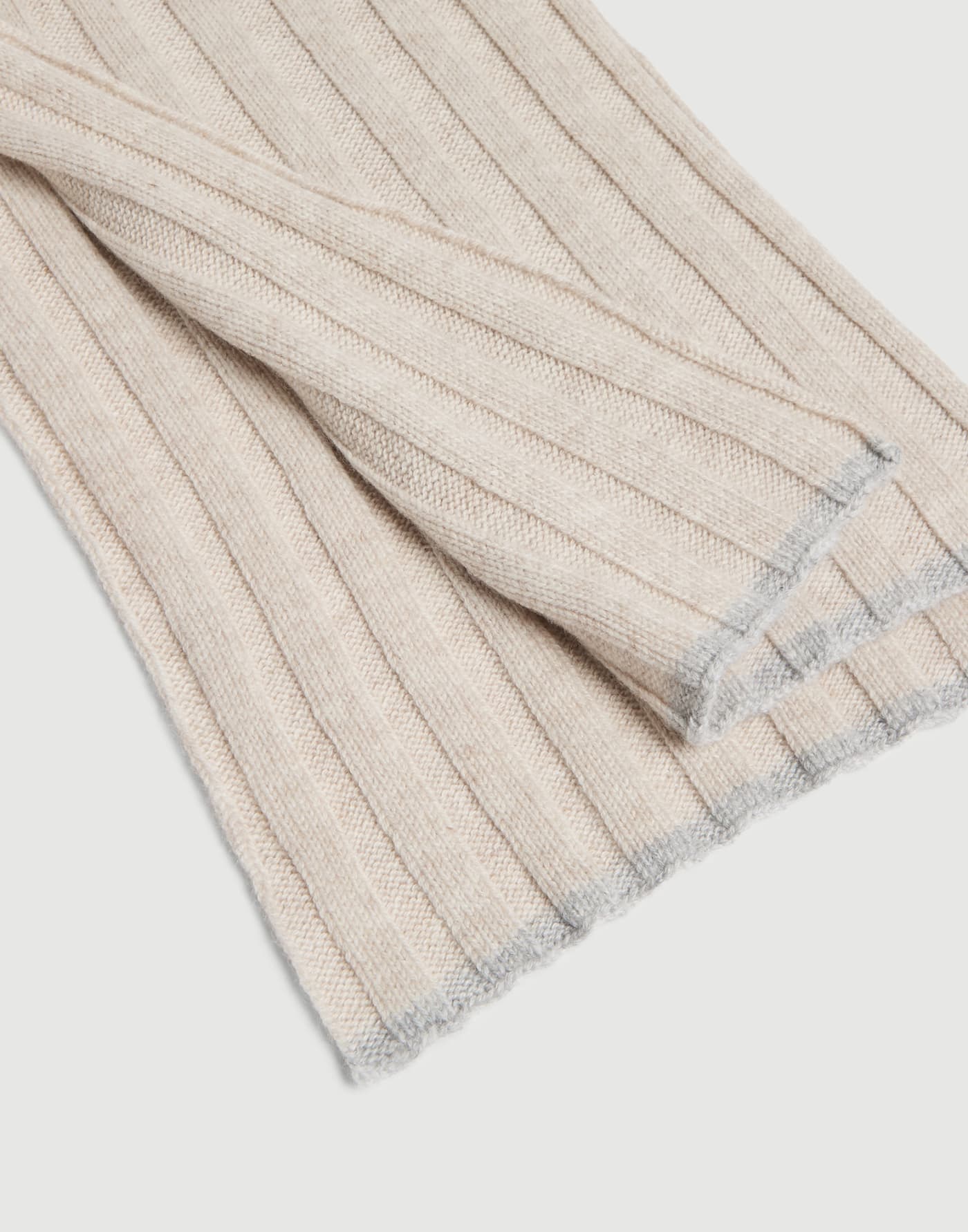 Cashmere knit scarf Oyster Boys - Brunello Cucinelli