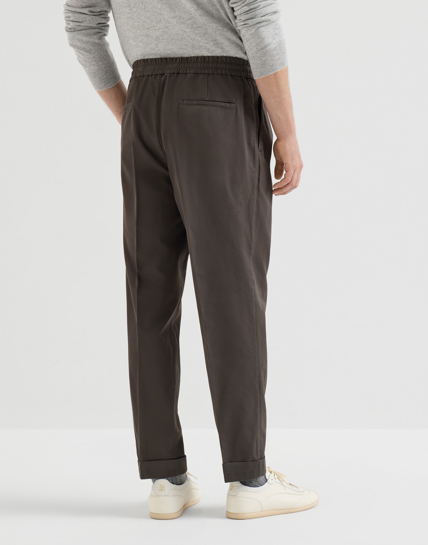 Trousers with drawstring and double pleats Brown Man - Brunello Cucinelli