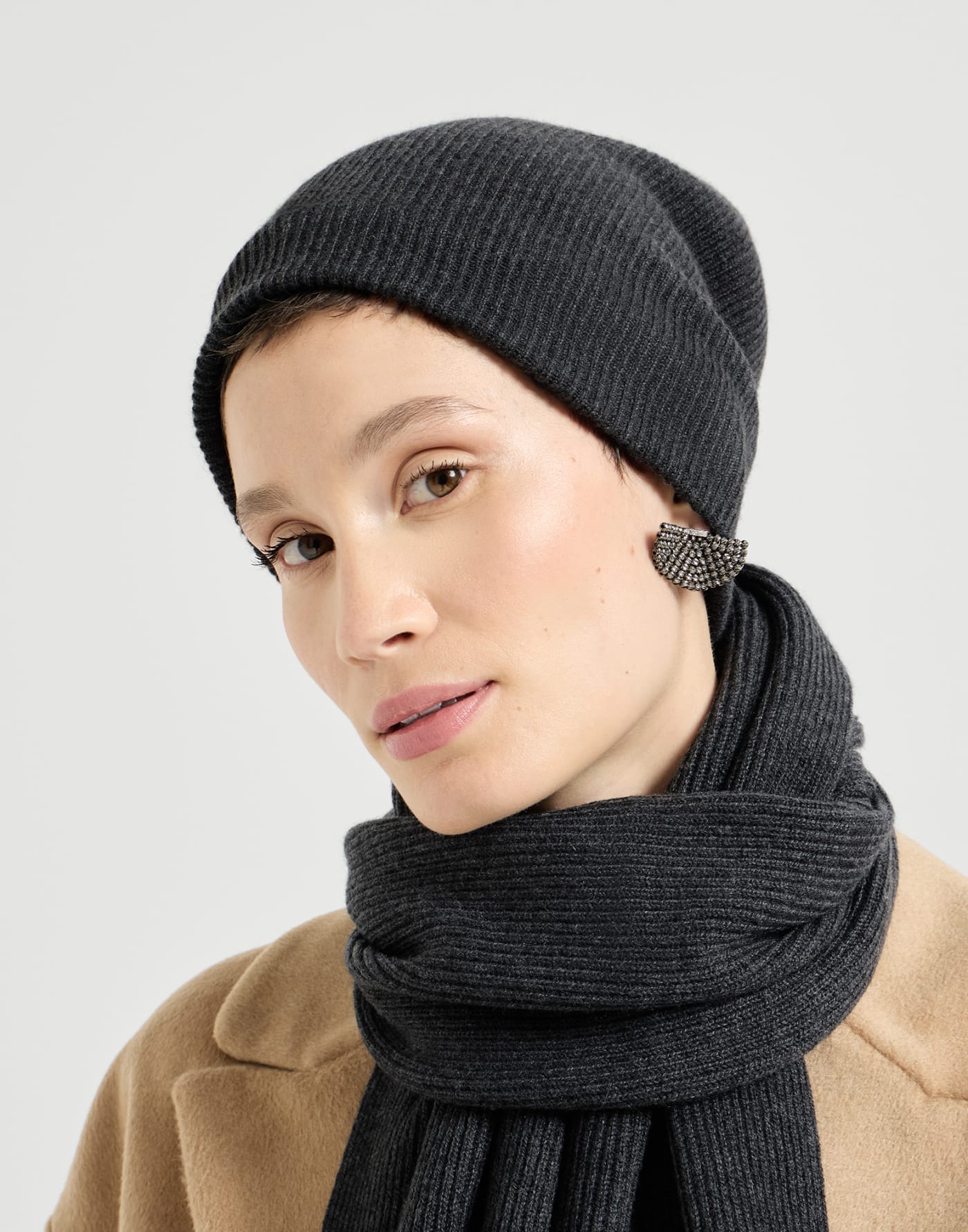 Cashmere rib knit beanie Lignite Grey Woman - Brunello Cucinelli