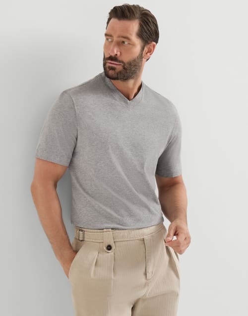 Brunello Cucinelli 半袖カットソー Cotton jersey V-neck T-shirt for Man in Medium Grey | Brunello